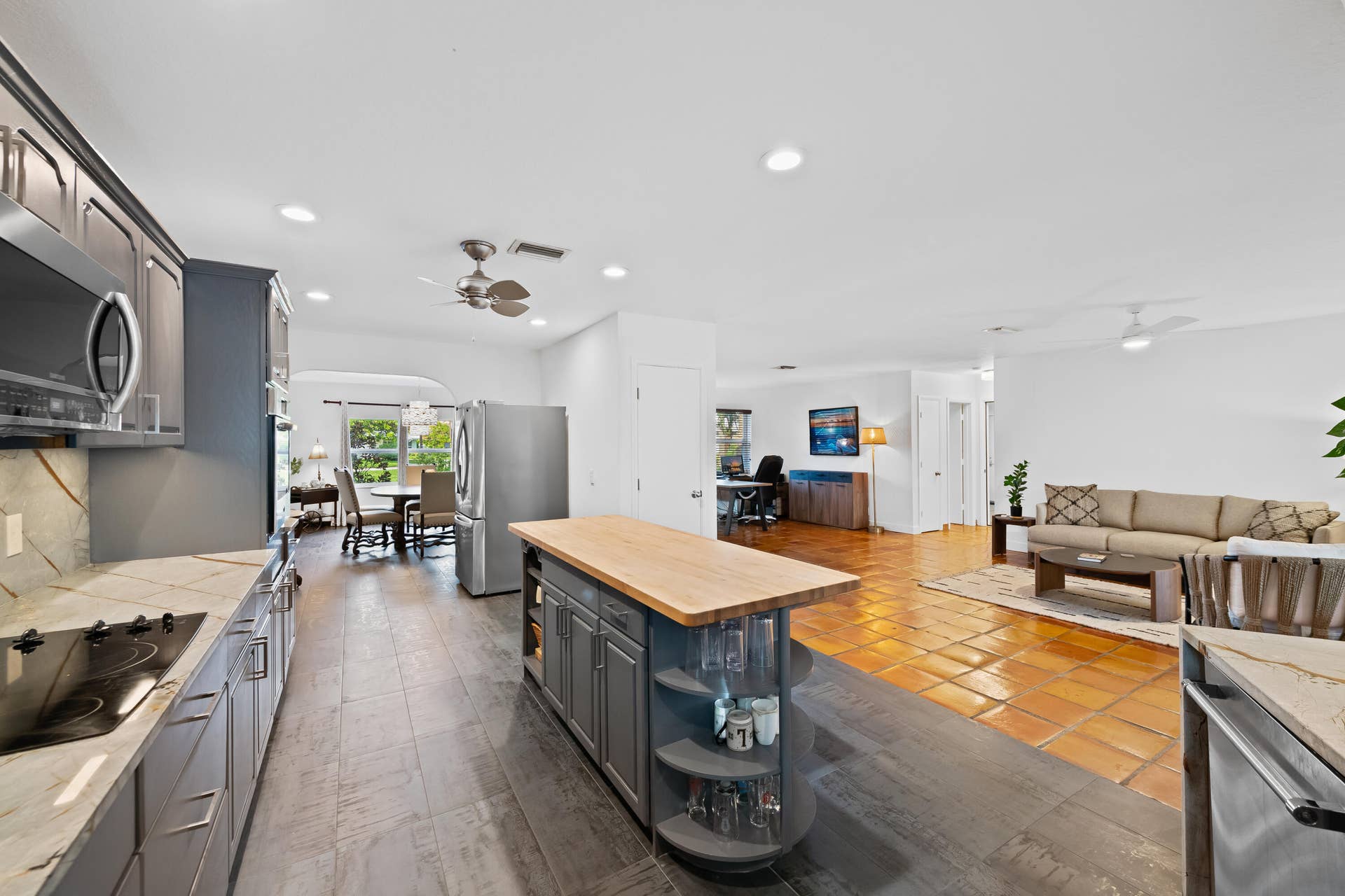 2108 NE 24TH Street, Wilton Manors, FL 33305 DSC_6213