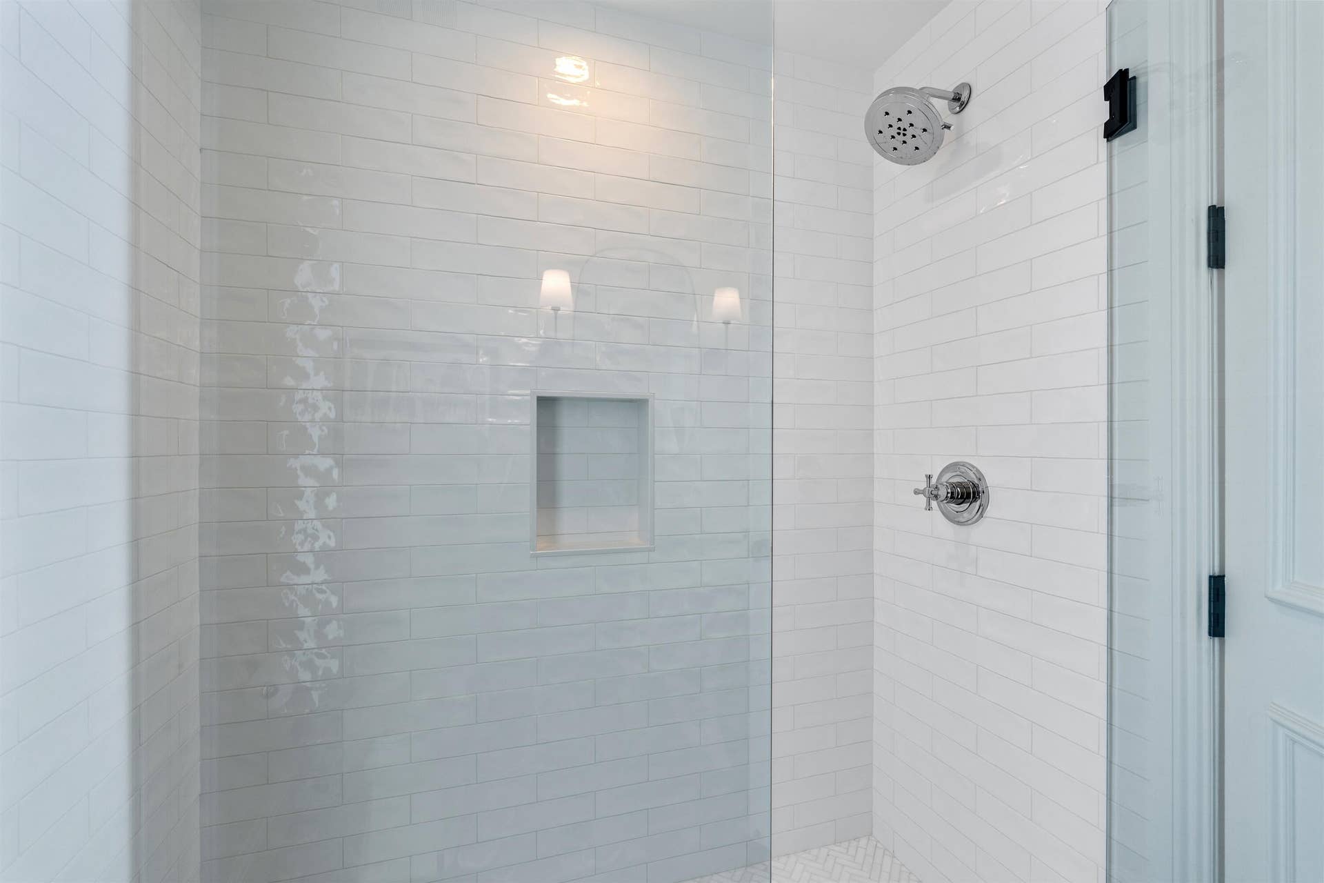BATHROOM_2_SHOWER