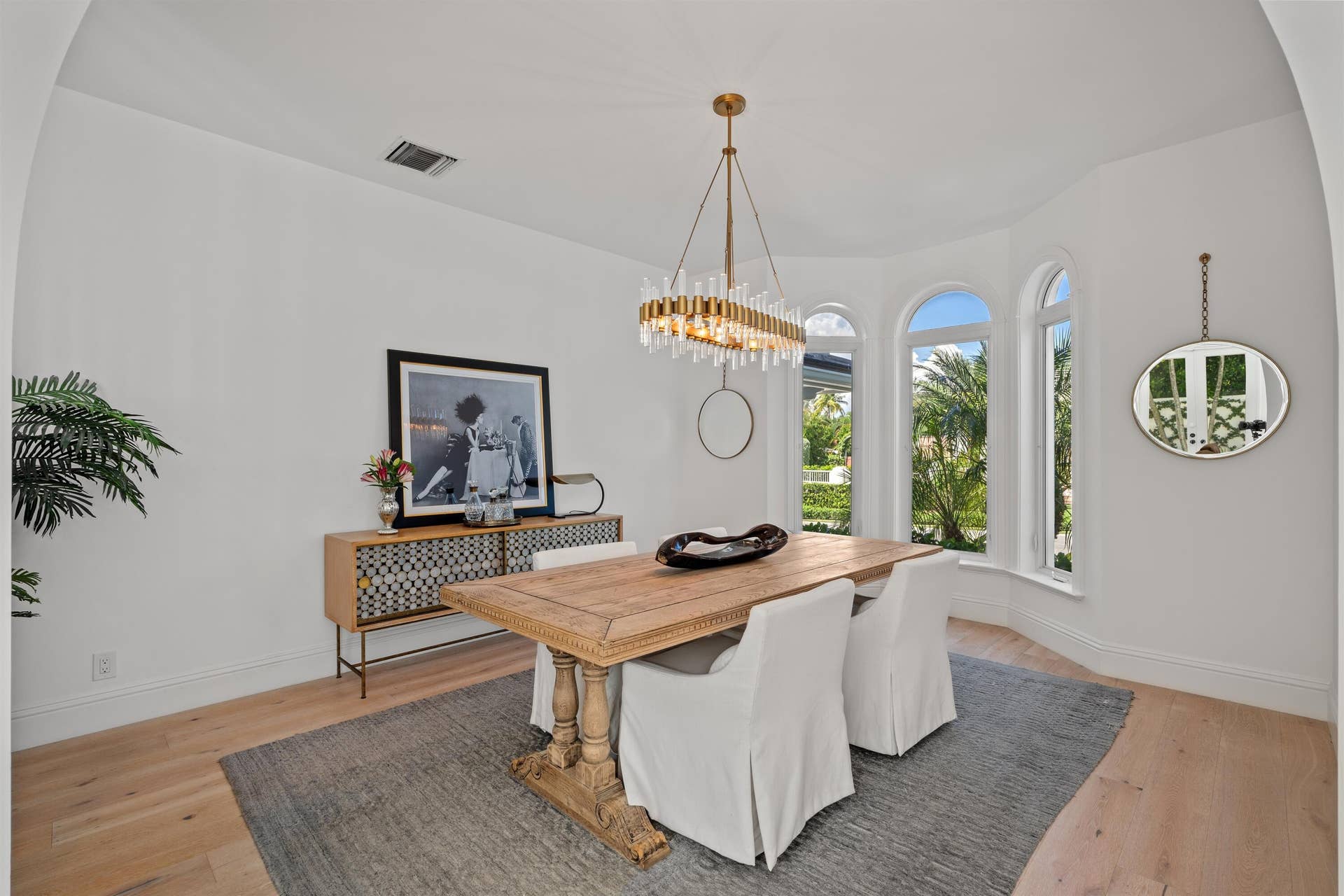 DINING_ROOM_ANGLE