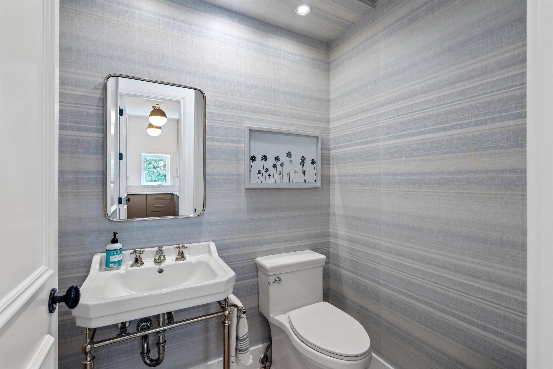 POWDER_ROOM