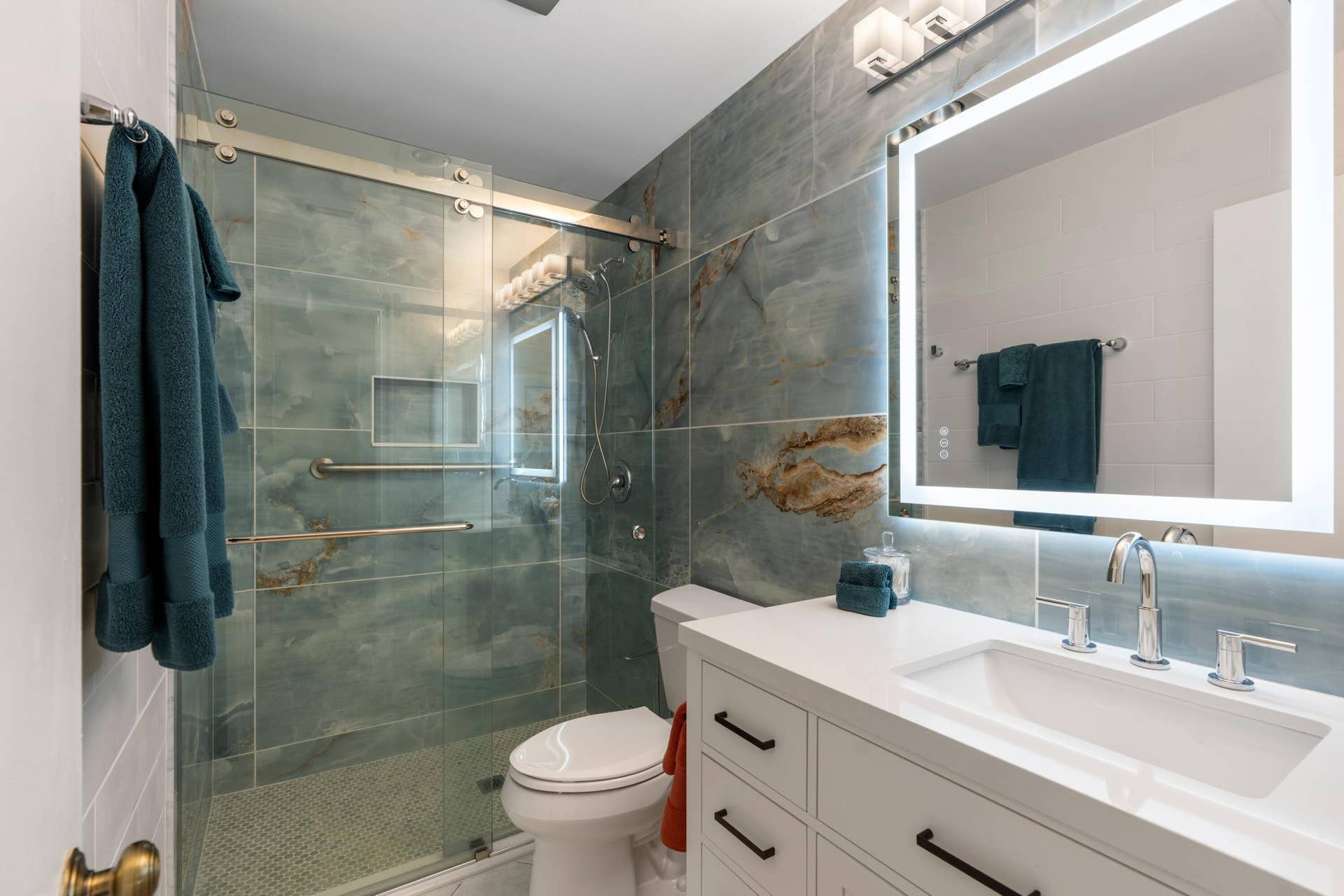 21452 BRIDGE VIEW Drive, Boca Raton, FL 33428 Bathroom #2