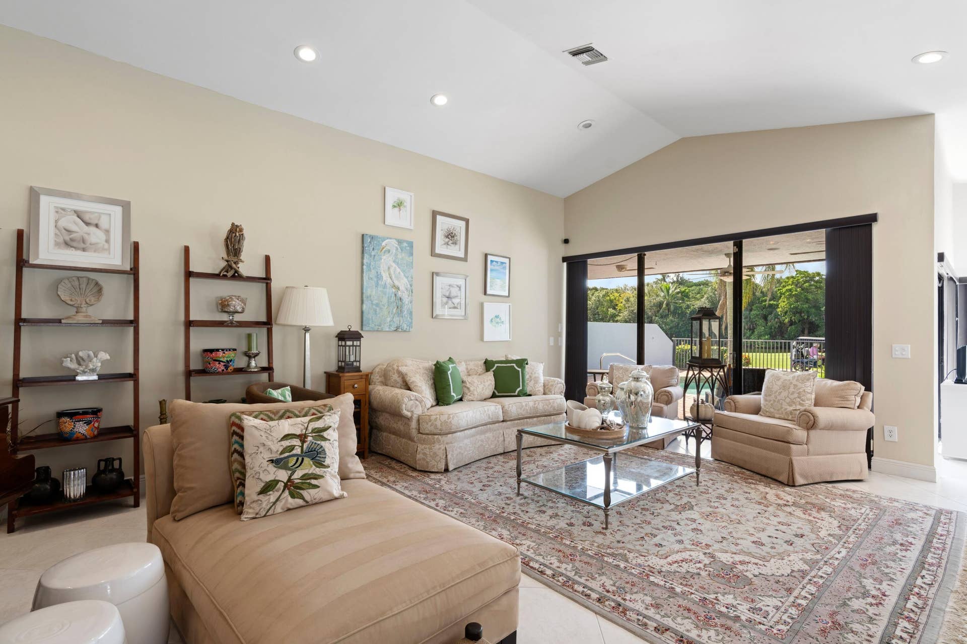 21452 BRIDGE VIEW Drive, Boca Raton, FL 33428 Living Room