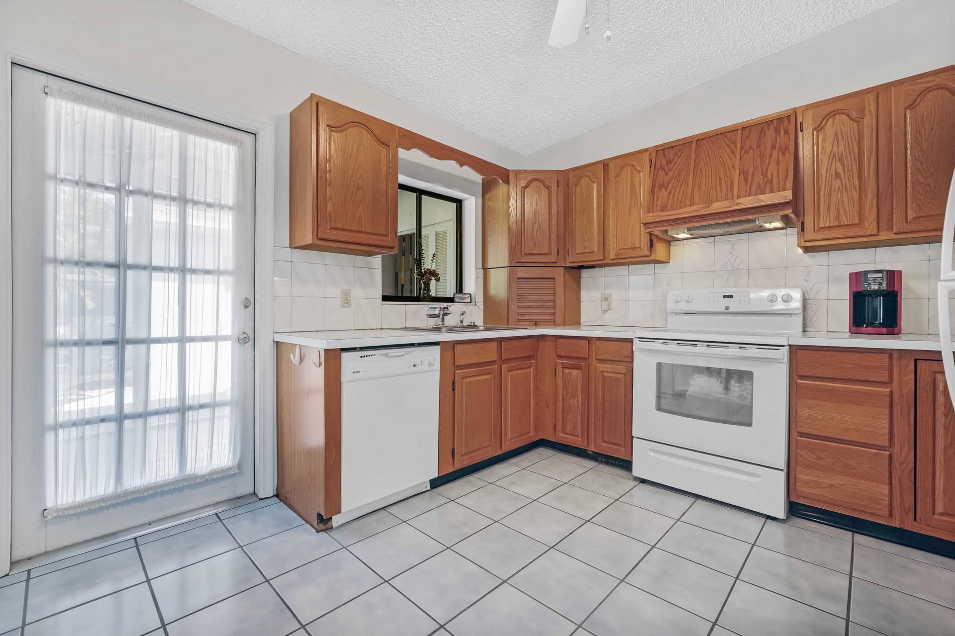 1717 SW 14TH Street, Fort Lauderdale, FL 33312 34 (1)