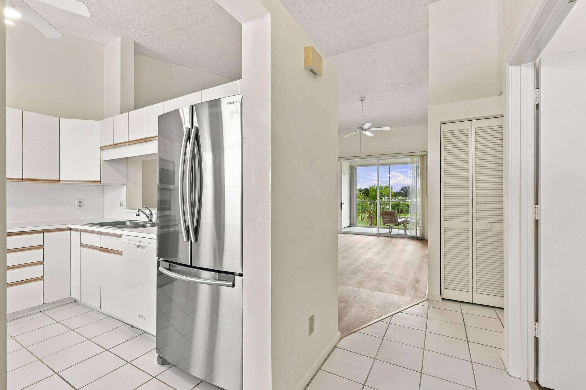 18081 SE Country Club Drive, #35-348, Jupiter, FL 33469 IMG_0211