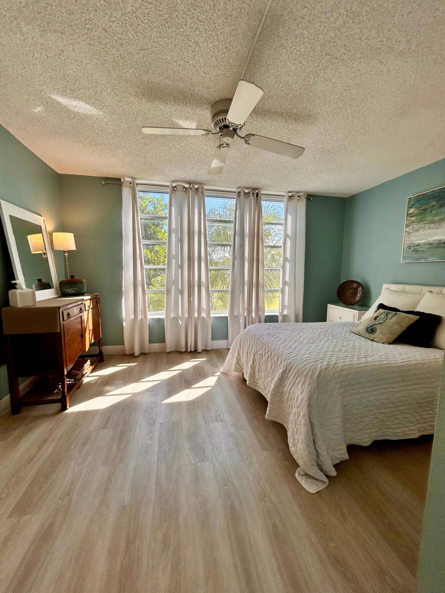 Bedroom #2 with ceiling fan