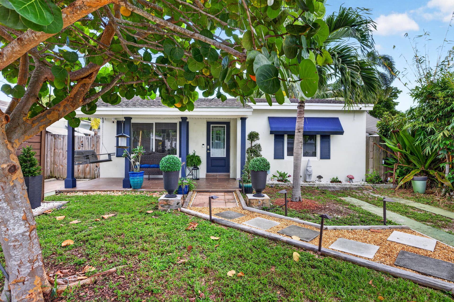 1140 NE 17TH Avenue, Fort Lauderdale, FL 33304 8 Main House Facade