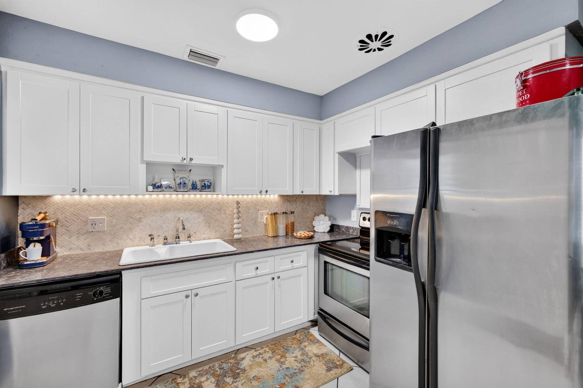 1140 NE 17TH Avenue, Fort Lauderdale, FL 33304 18 Main House Kitchen