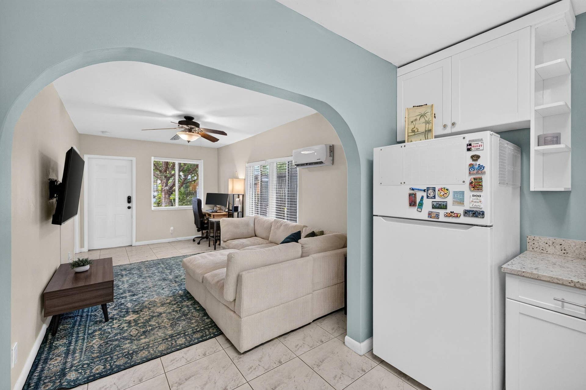 1140 NE 17TH Avenue, Fort Lauderdale, FL 33304 37 Guest House Living Kitchen