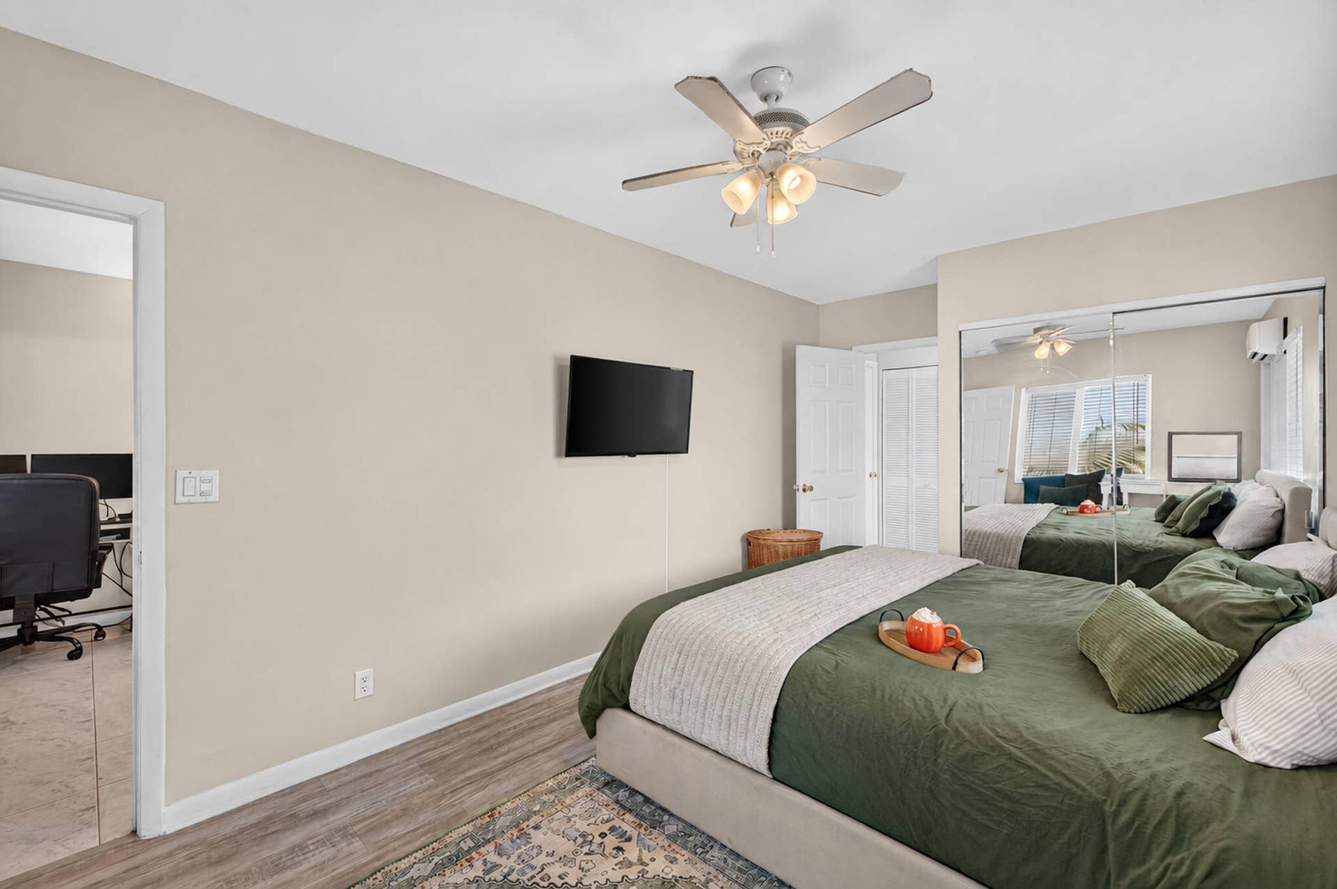 1140 NE 17TH Avenue, Fort Lauderdale, FL 33304 44 Guest House Bedroom