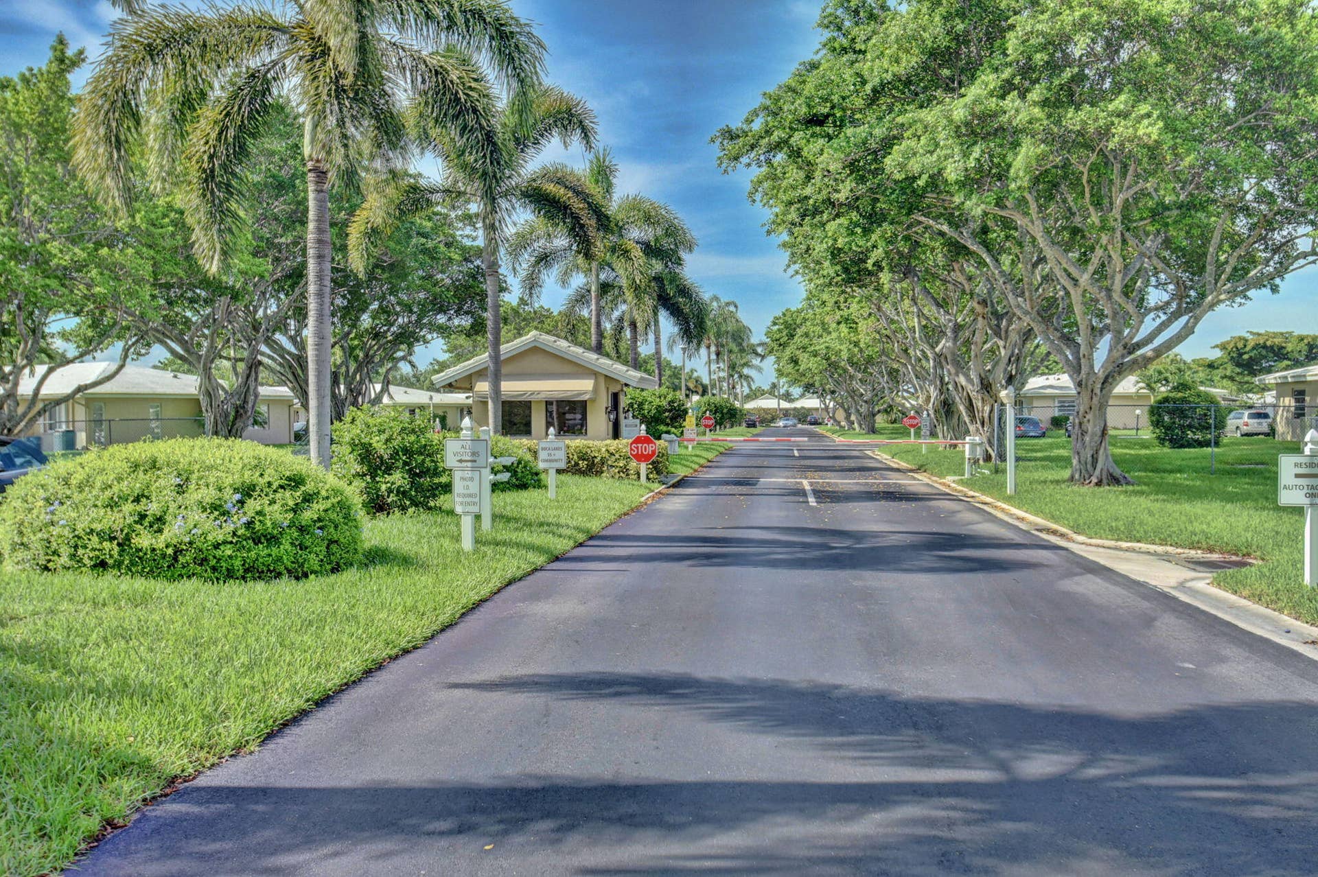 8900 Warwick Drive, Boca Raton, FL 33433 42-web-or-mls-Boca Lakes (2)