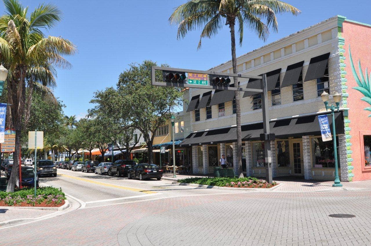Downtown Delray parks restaurants and am