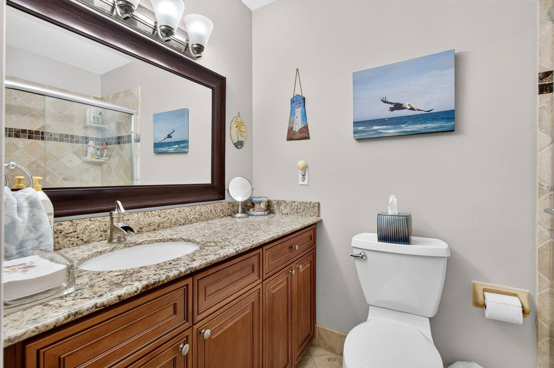 Updated guest hallway bathroom (1)