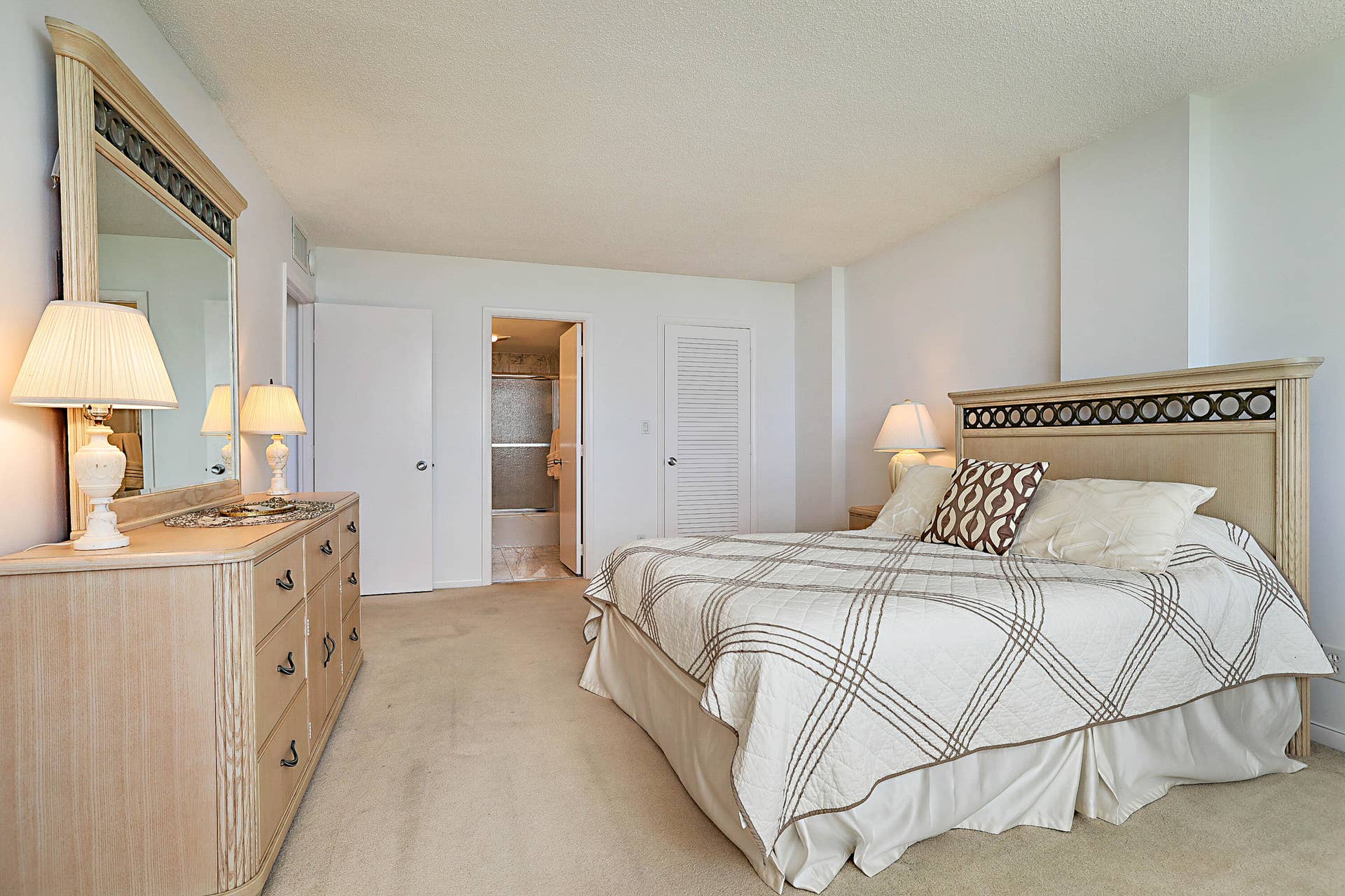 2121 N OCEAN Boulevard, #1004E, Boca Raton, FL 33431 2121 N Ocean Blvd 1004 E-19