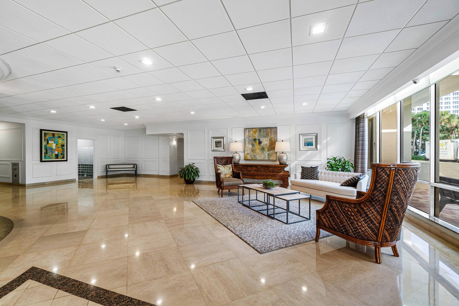2121 N OCEAN Boulevard, #1004E, Boca Raton, FL 33431 Lobby