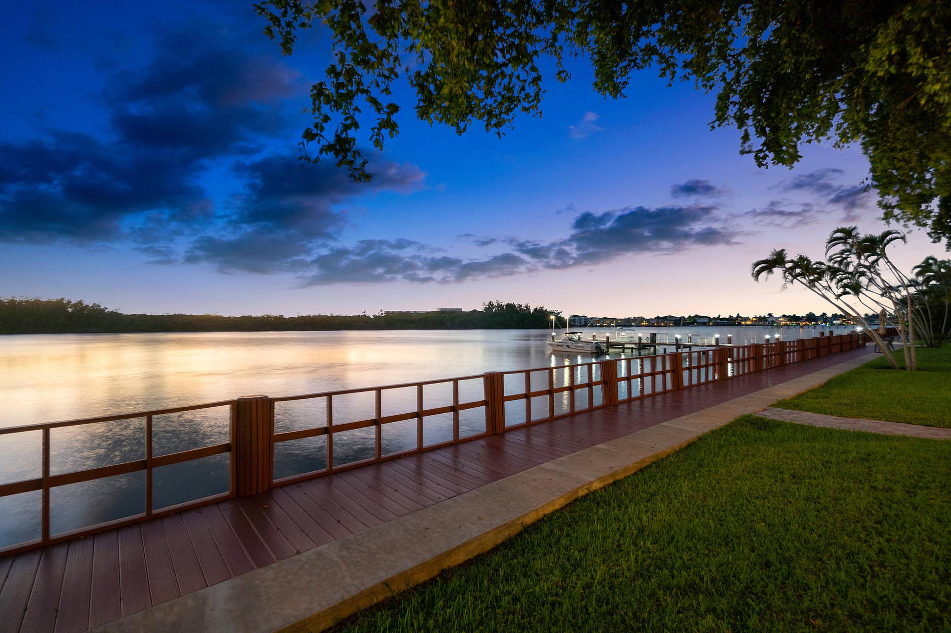 2121 N OCEAN Boulevard, #1004E, Boca Raton, FL 33431 Board walk