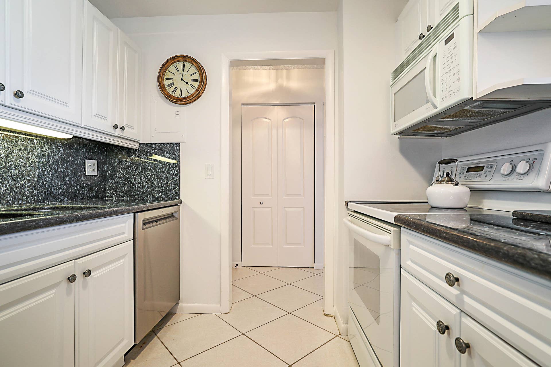 2121 N OCEAN Boulevard, #1004E, Boca Raton, FL 33431 2121 N Ocean Blvd 1004 E-14
