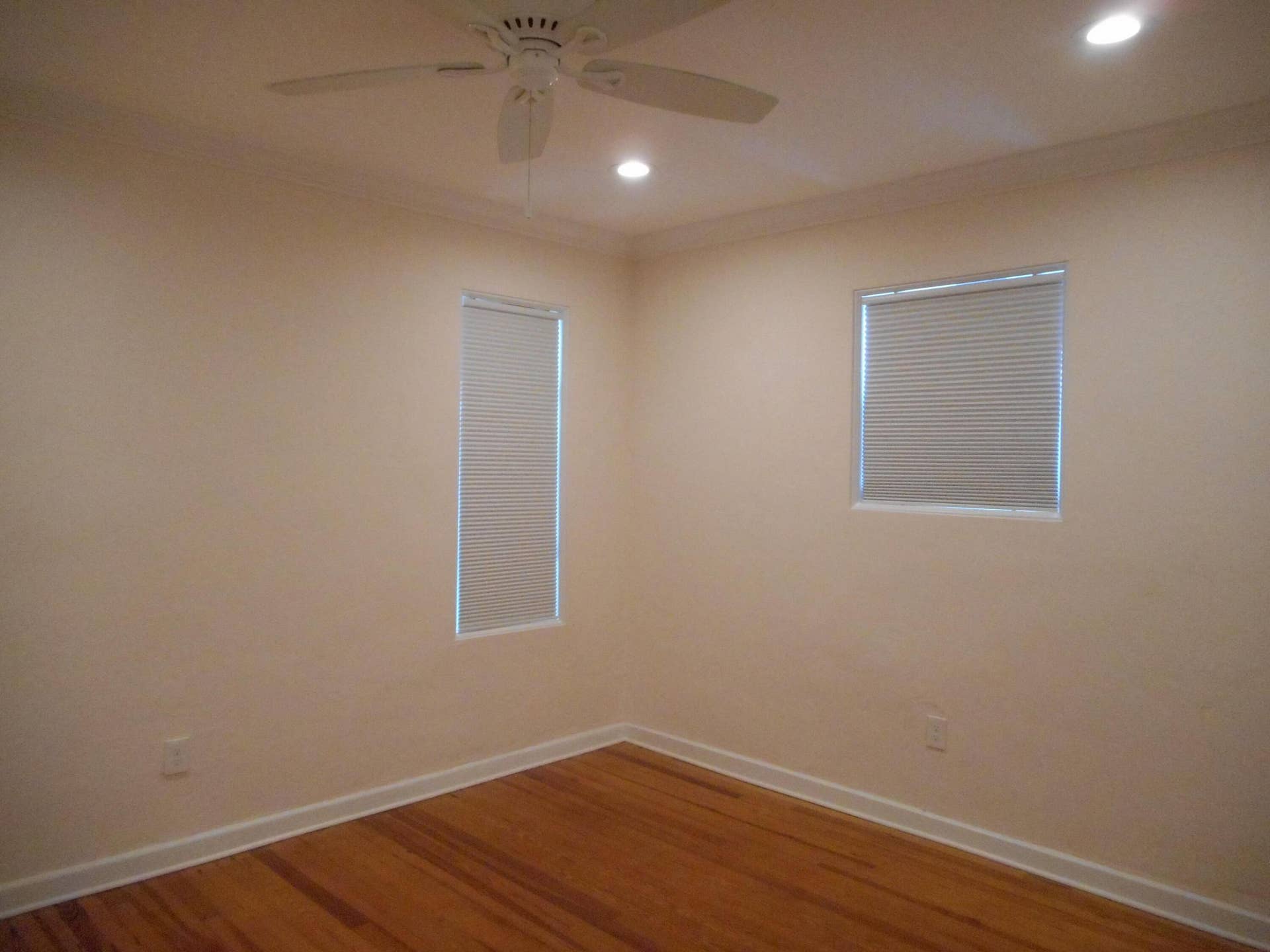 832 BISCAYNE Drive, West Palm Beach, FL 33401 DSCN4576