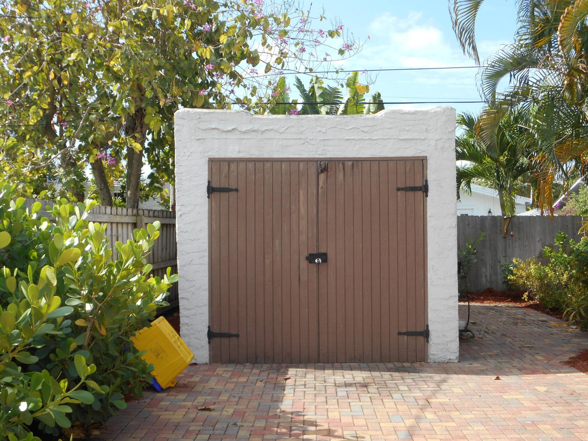 832 BISCAYNE Drive, West Palm Beach, FL 33401 DSCN4561
