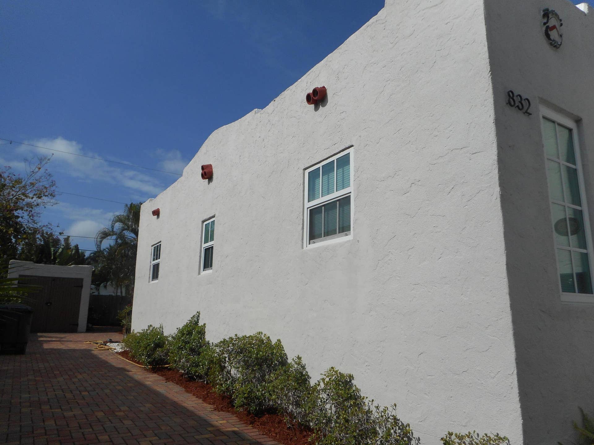 832 BISCAYNE Drive, West Palm Beach, FL 33401 DSCN4559