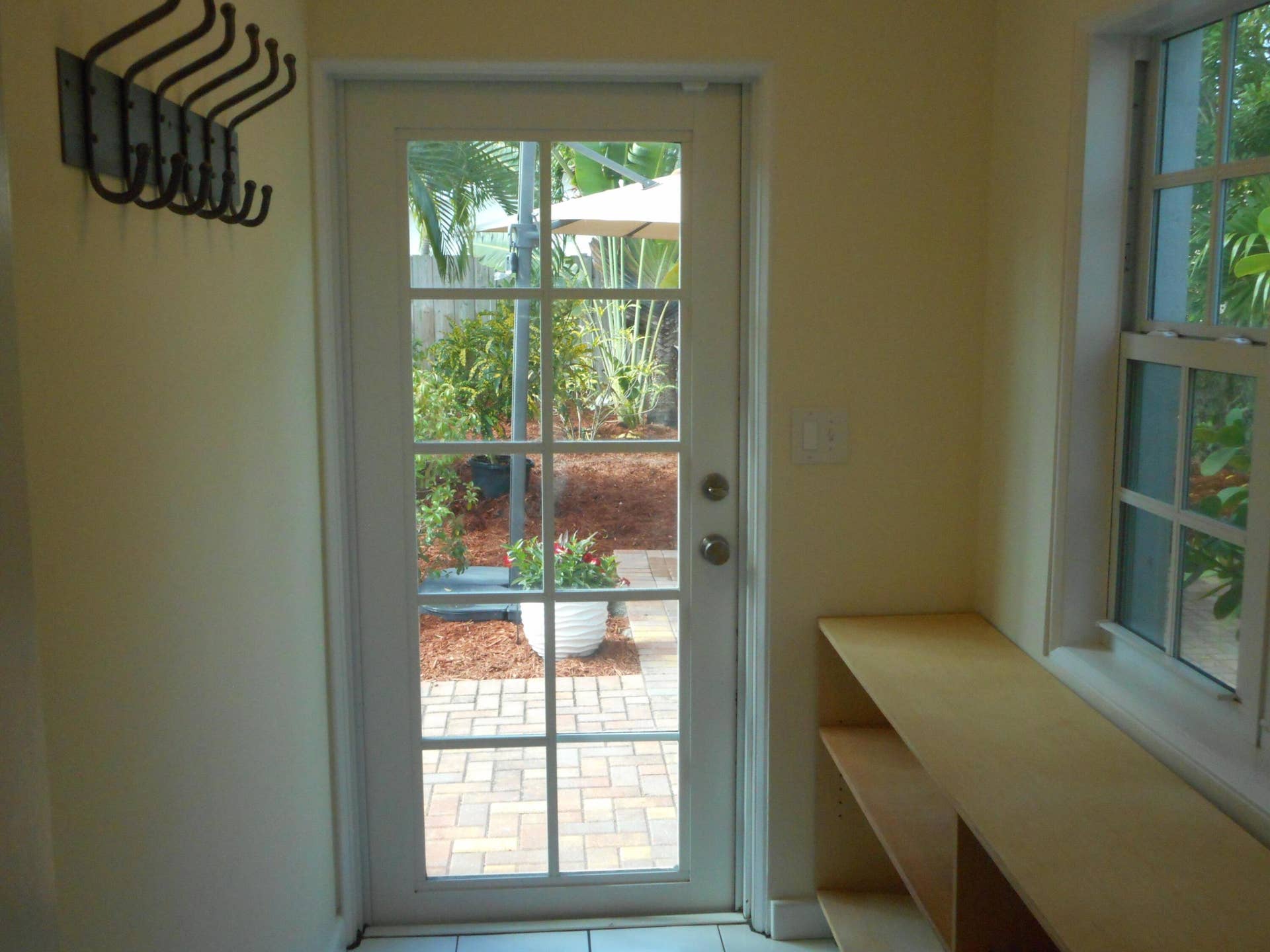 832 BISCAYNE Drive, West Palm Beach, FL 33401 DSCN4569