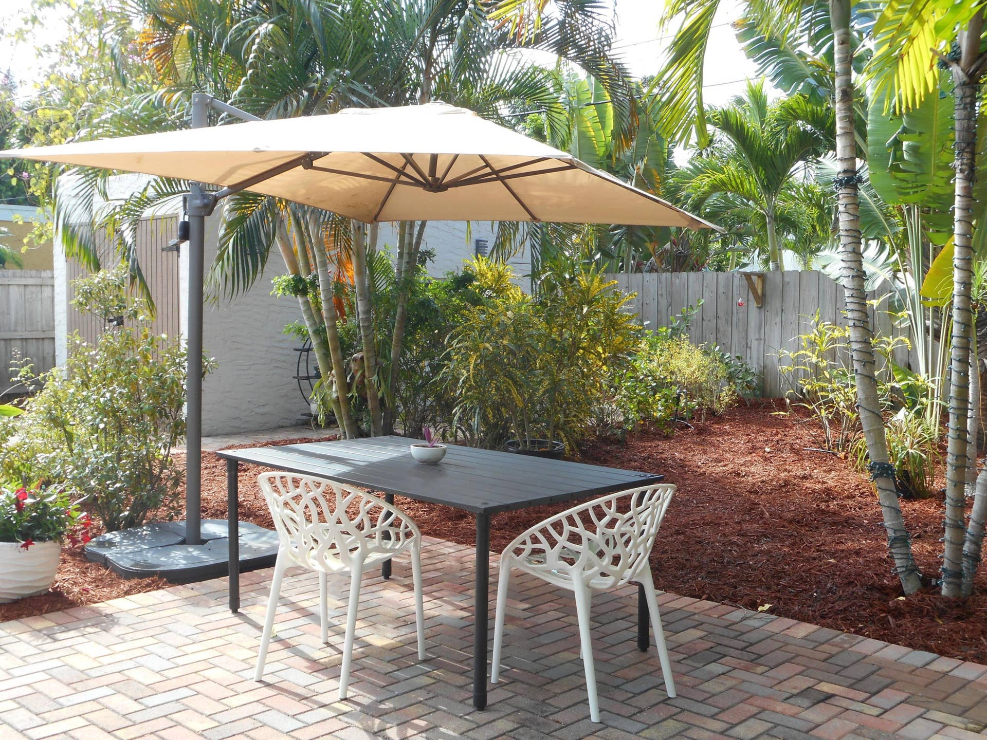 832 BISCAYNE Drive, West Palm Beach, FL 33401 DSCN4563
