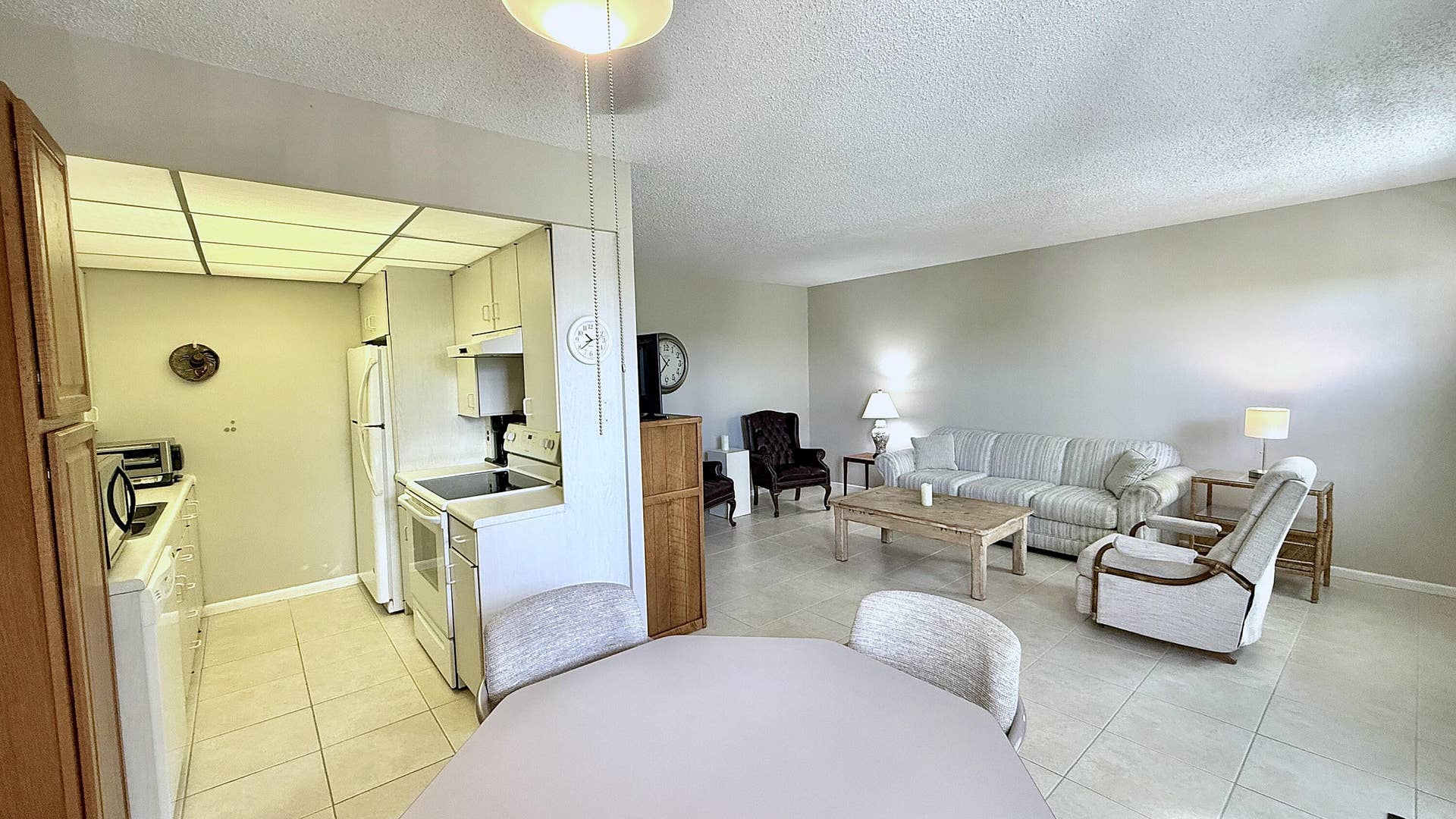 4075 NEWPORT Q Drive, Deerfield Beach, FL 33442 Dining Area + Living Area