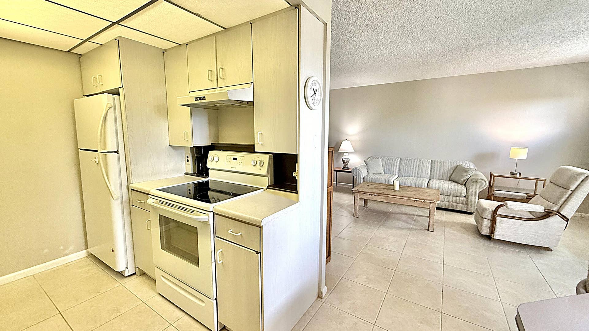4075 NEWPORT Q Drive, Deerfield Beach, FL 33442 Kit+LR