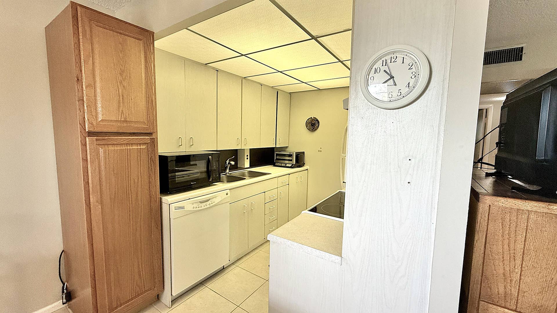 4075 NEWPORT Q Drive, Deerfield Beach, FL 33442 Kitchen