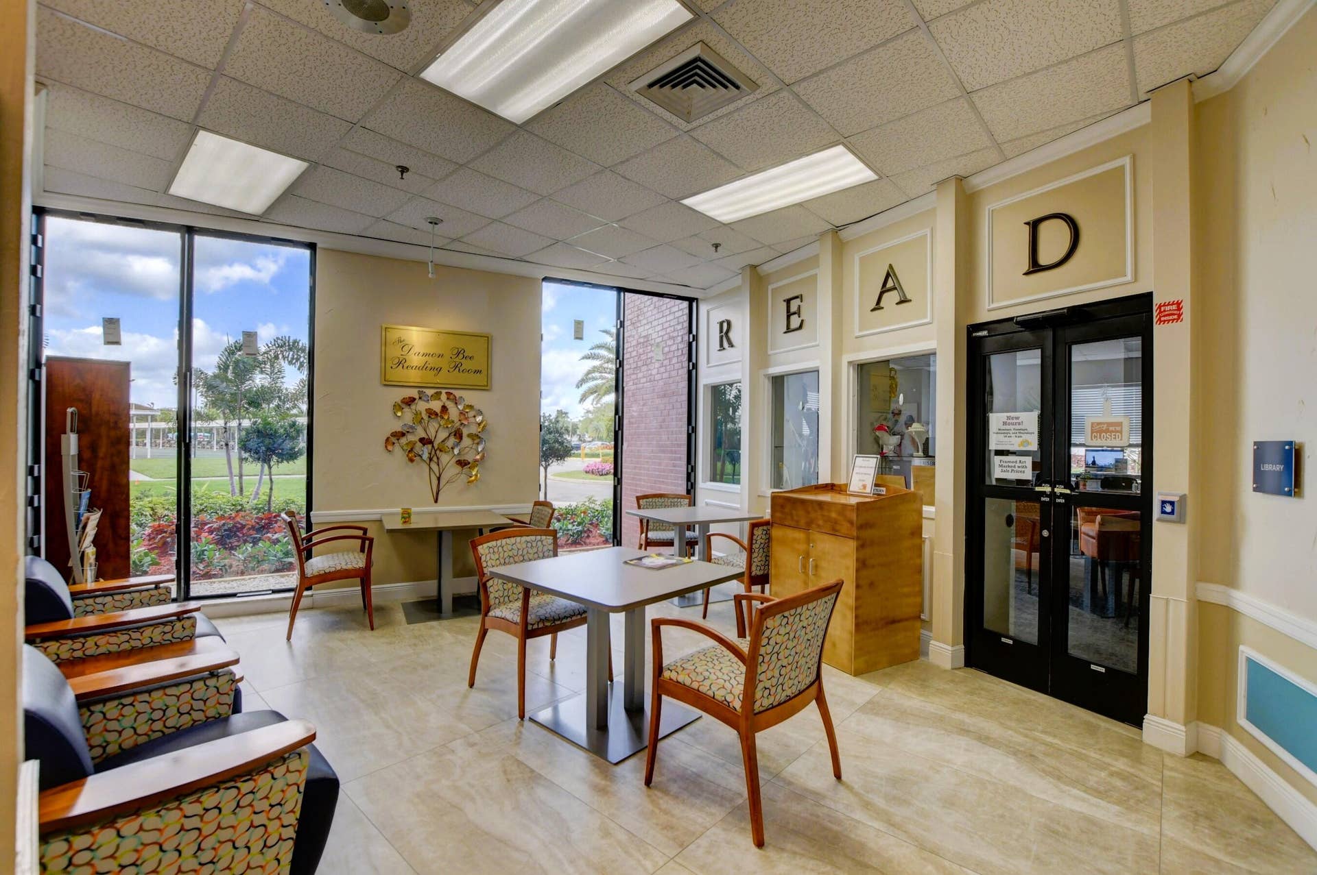 4075 NEWPORT Q Drive, Deerfield Beach, FL 33442 Clubhouse Library