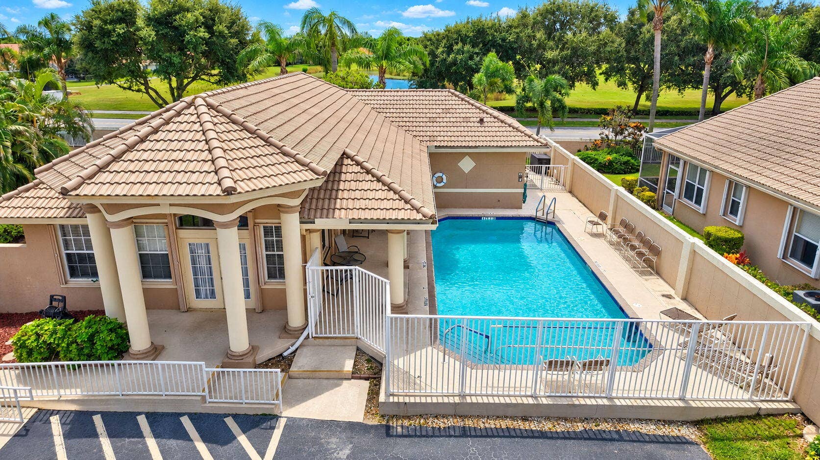 6354 Westchester Club Drive N, Boynton Beach, FL 33437 74-web-or-mls-DJI_20260930120519_0389_D_