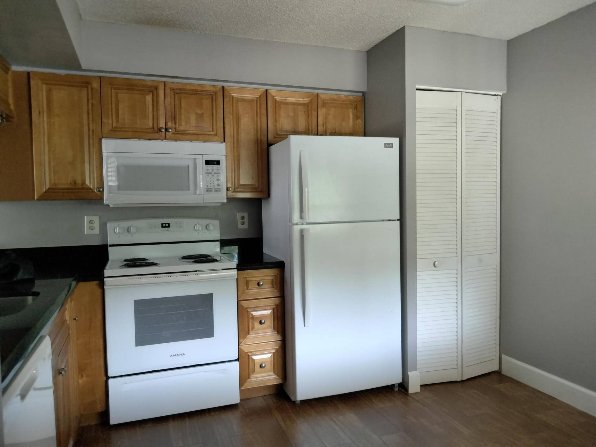 17201 GLENMOOR Drive, West Palm Beach, FL 33409 13