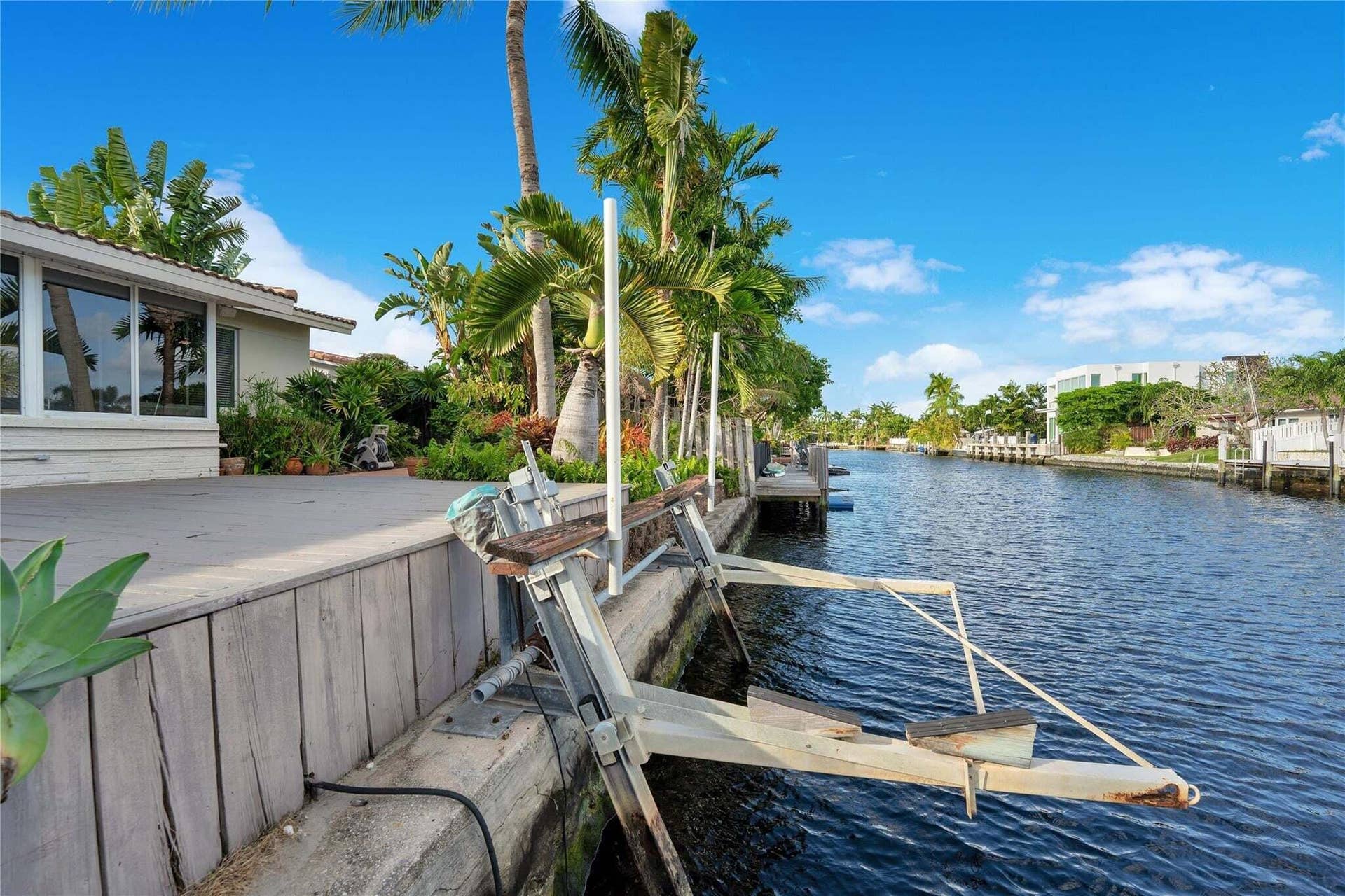 2142 NE 17th Avenue, Wilton Manors, FL 33305 Waterfront property with an expansive outdoor patio