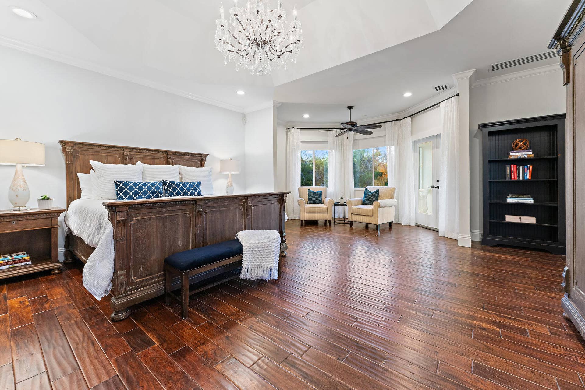 2584 SE Ranch Acres Circle, Jupiter, FL 33478 Primary Suite with Sitting Area