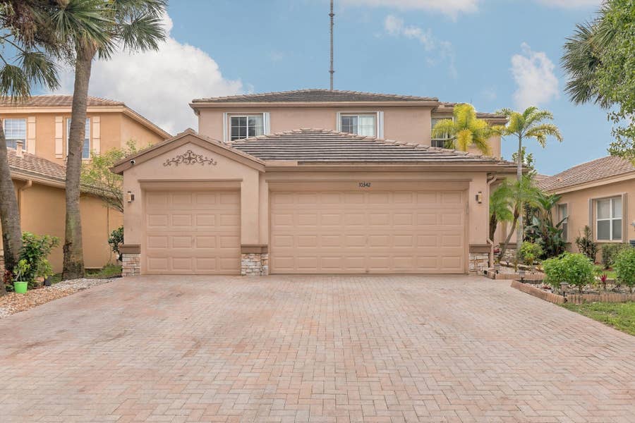 Property photo for 10342 Old Winston Court, Lake Worth, FL