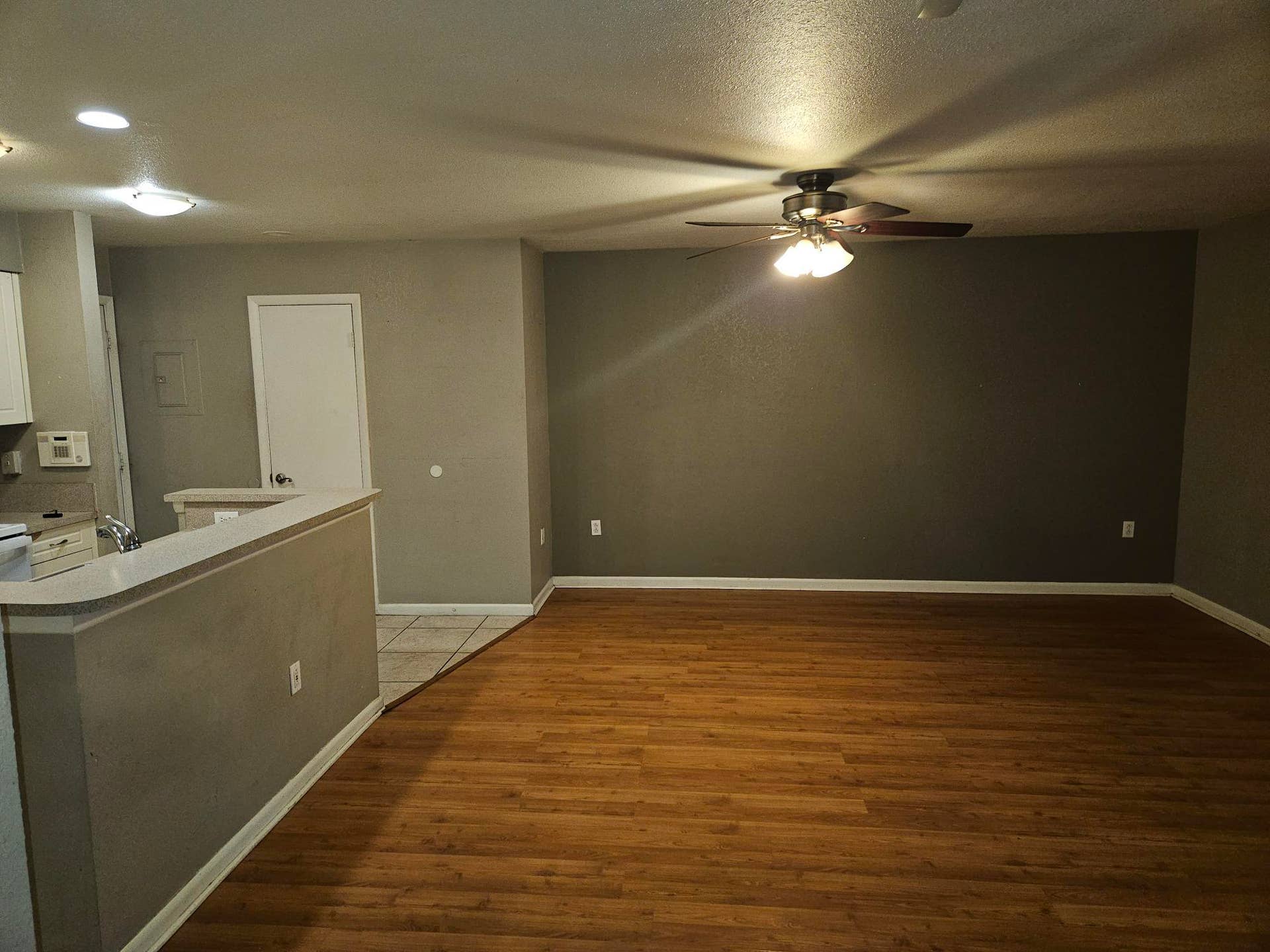 4751 VIA PALM Lakes, #409, West Palm Beach, West Palm Beach, FL 33417 4751 LIVNG ROOM a