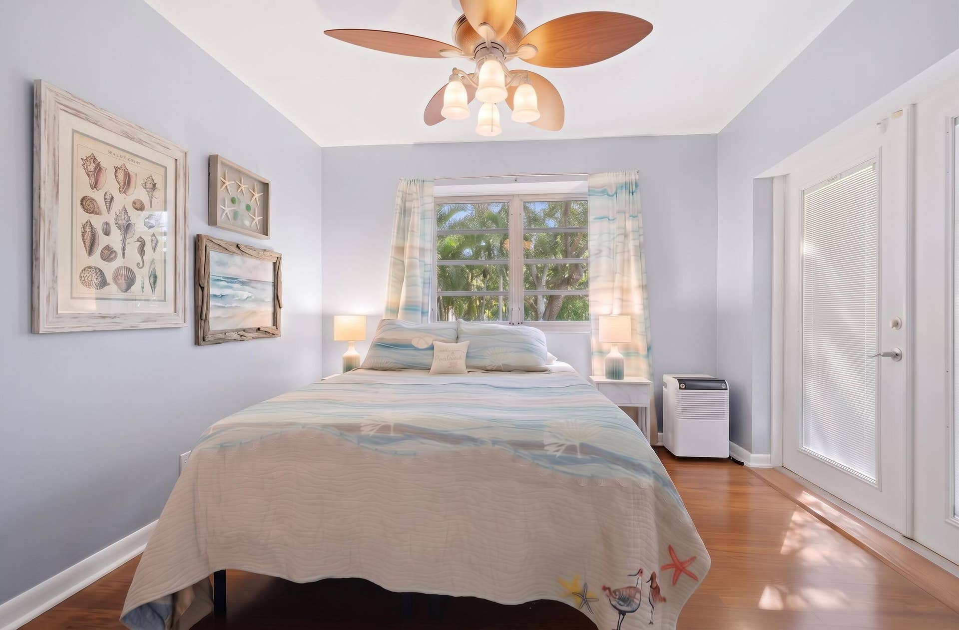 101 E 25th Street, West Palm Beach, FL 33404 Primary bedroom