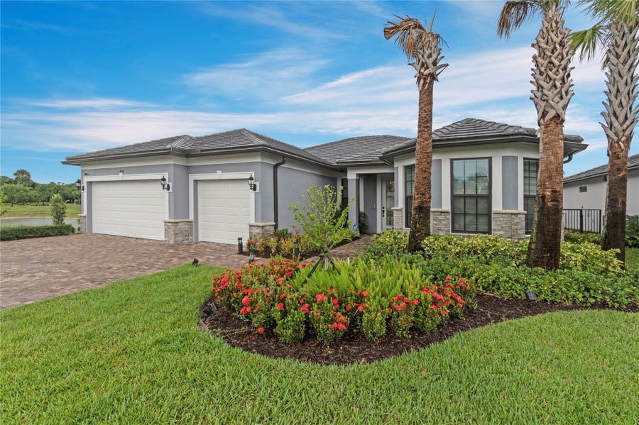 Property photo for 4566 Silverwood Lane N, Oakland Park, FL