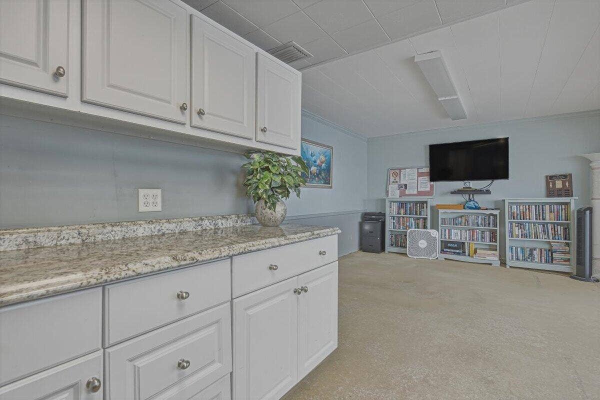 101 Doolen Court, #205, North Palm Beach, FL 33408 Community Room