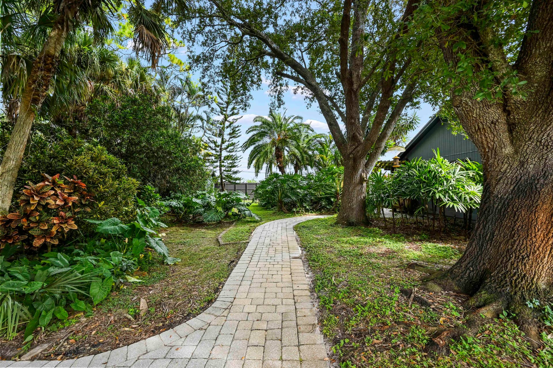 2031 SW JAGUAR Avenue, Port St Lucie, FL 34953 2031 SW Jaguar Ave, Port St. Lucie, FL 3
