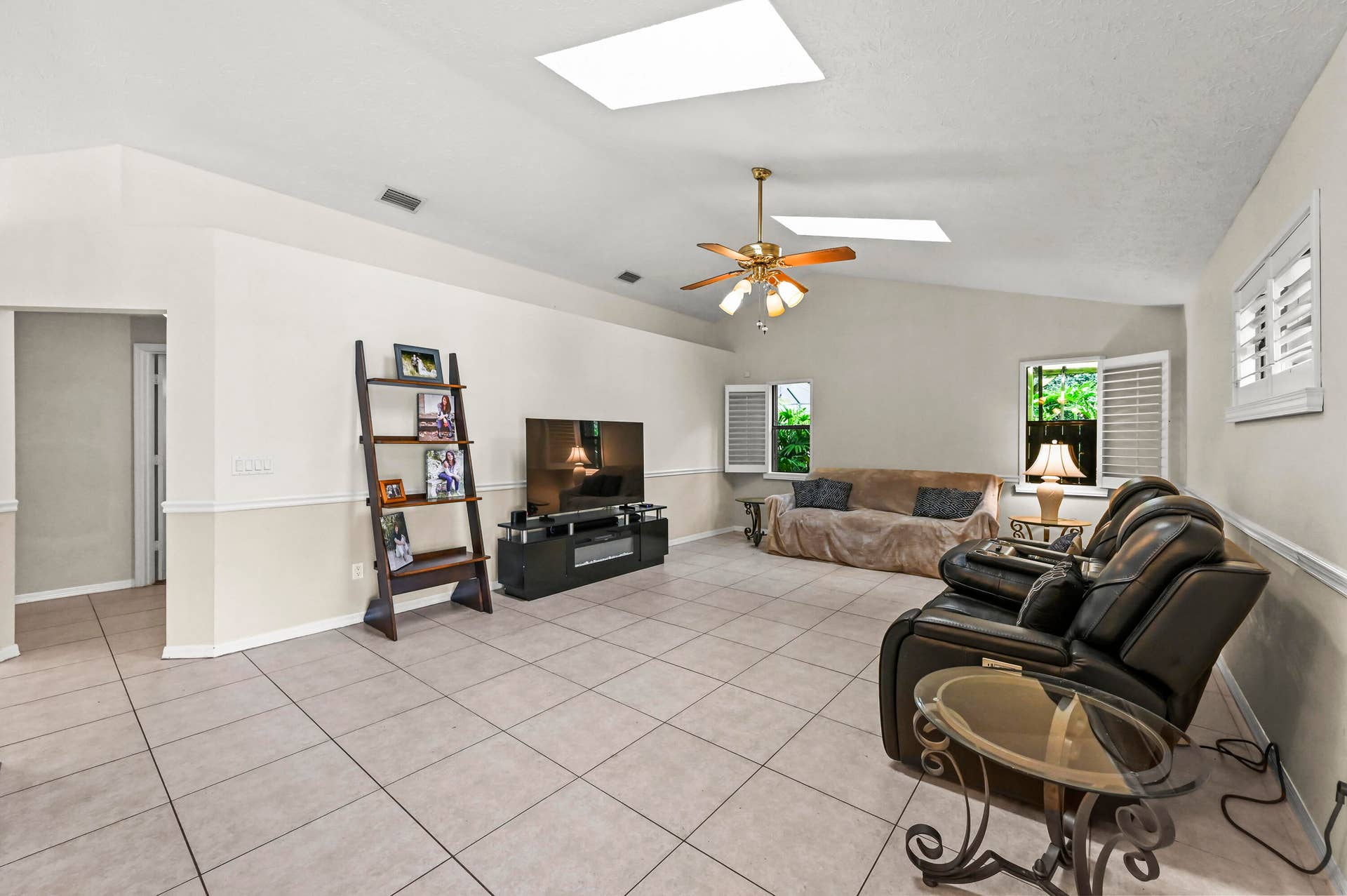 2031 SW JAGUAR Avenue, Port St Lucie, FL 34953 2031 SW Jaguar Ave, Port St. Lucie, FL 3
