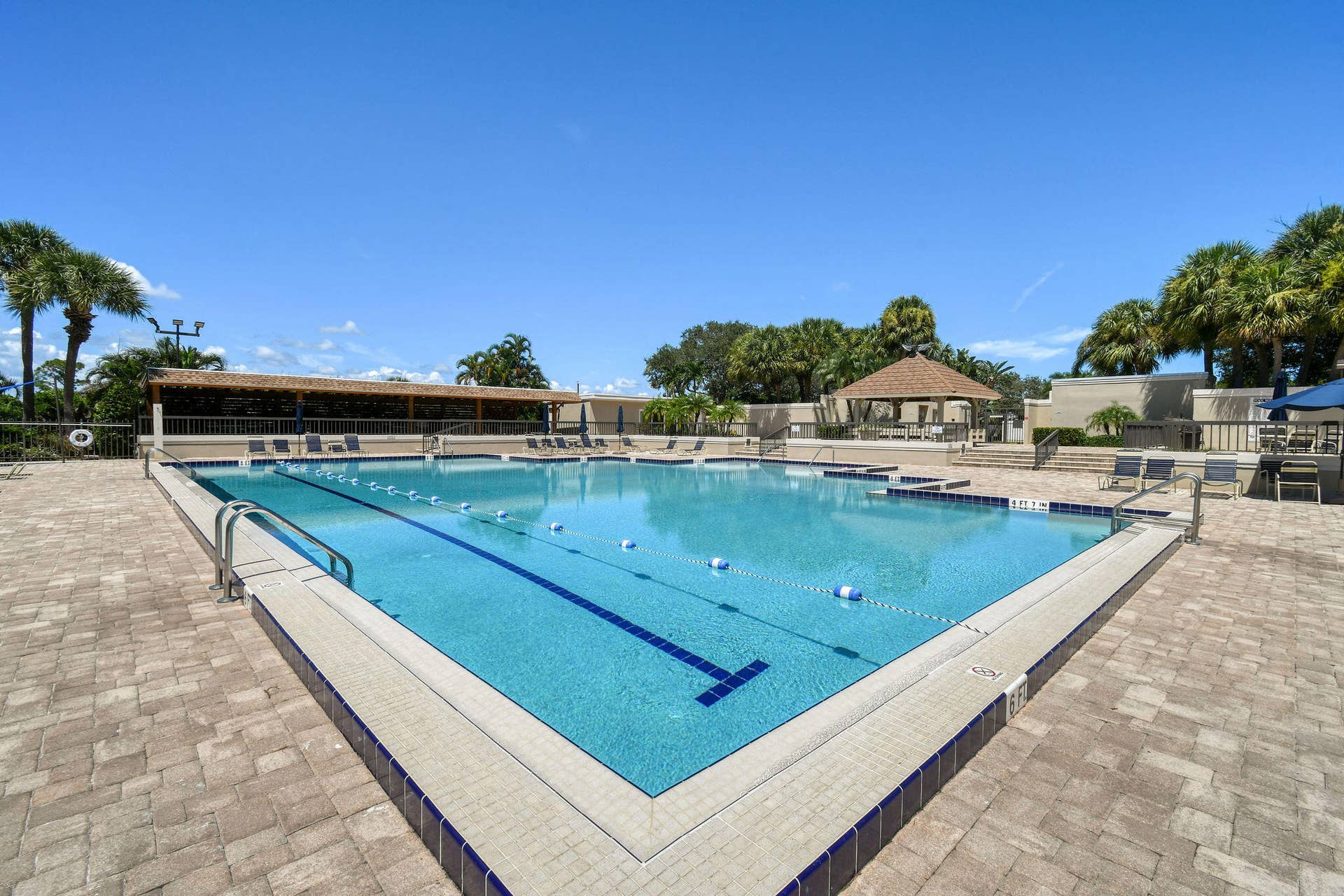 TheBluffs-River(4)