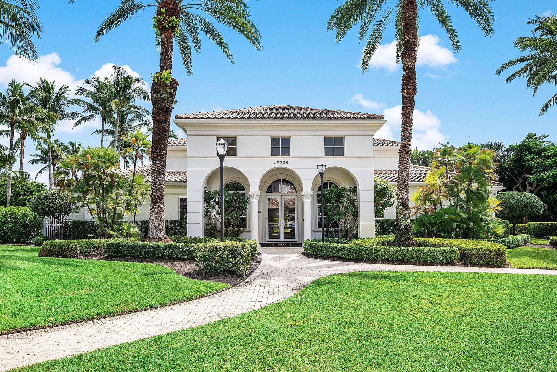 Fitness Center with access to community pool & tennis