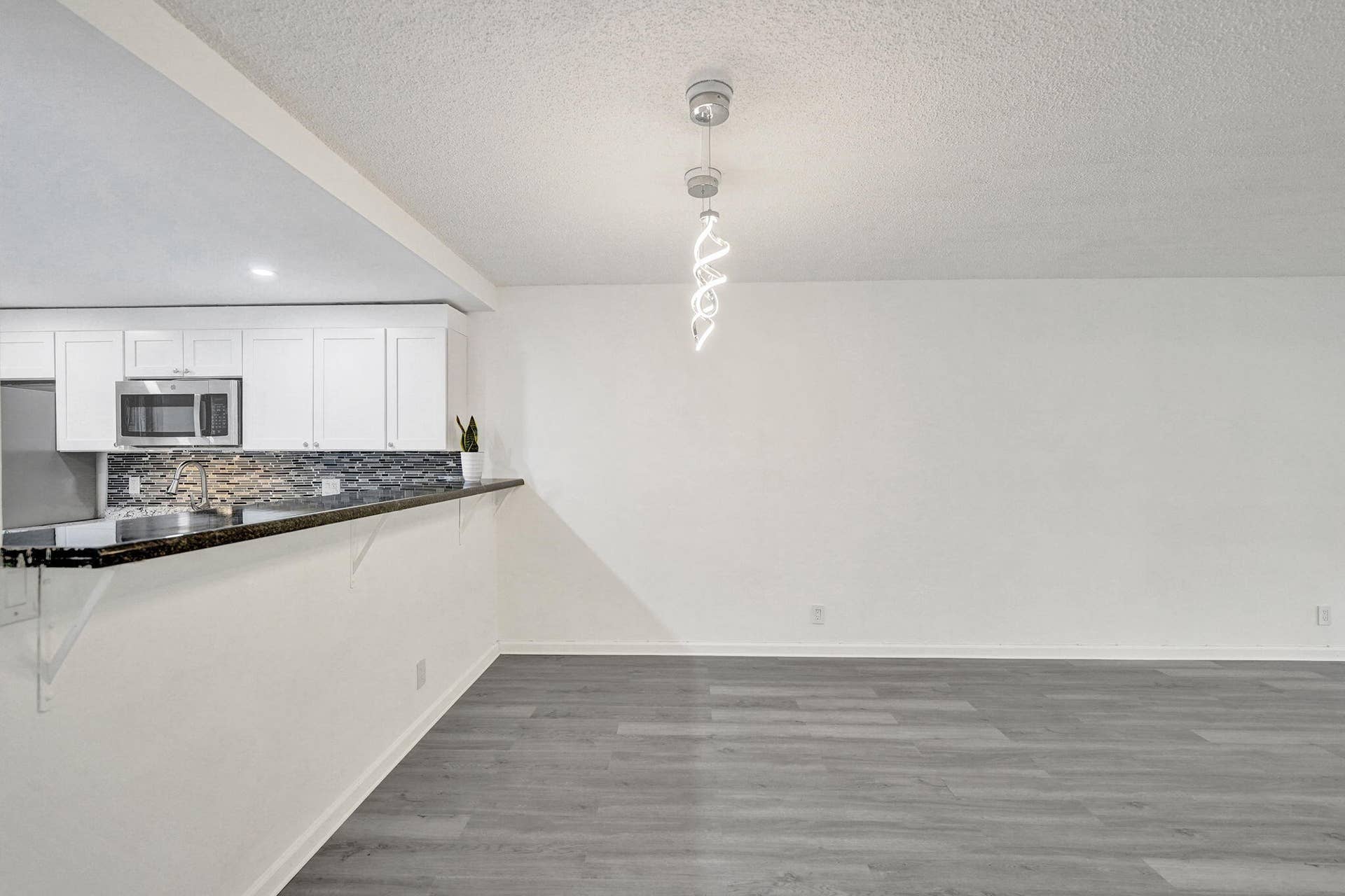 310 Lakeview Drive, #105, Weston, FL 33326 33-web-or-mls-DSC05324