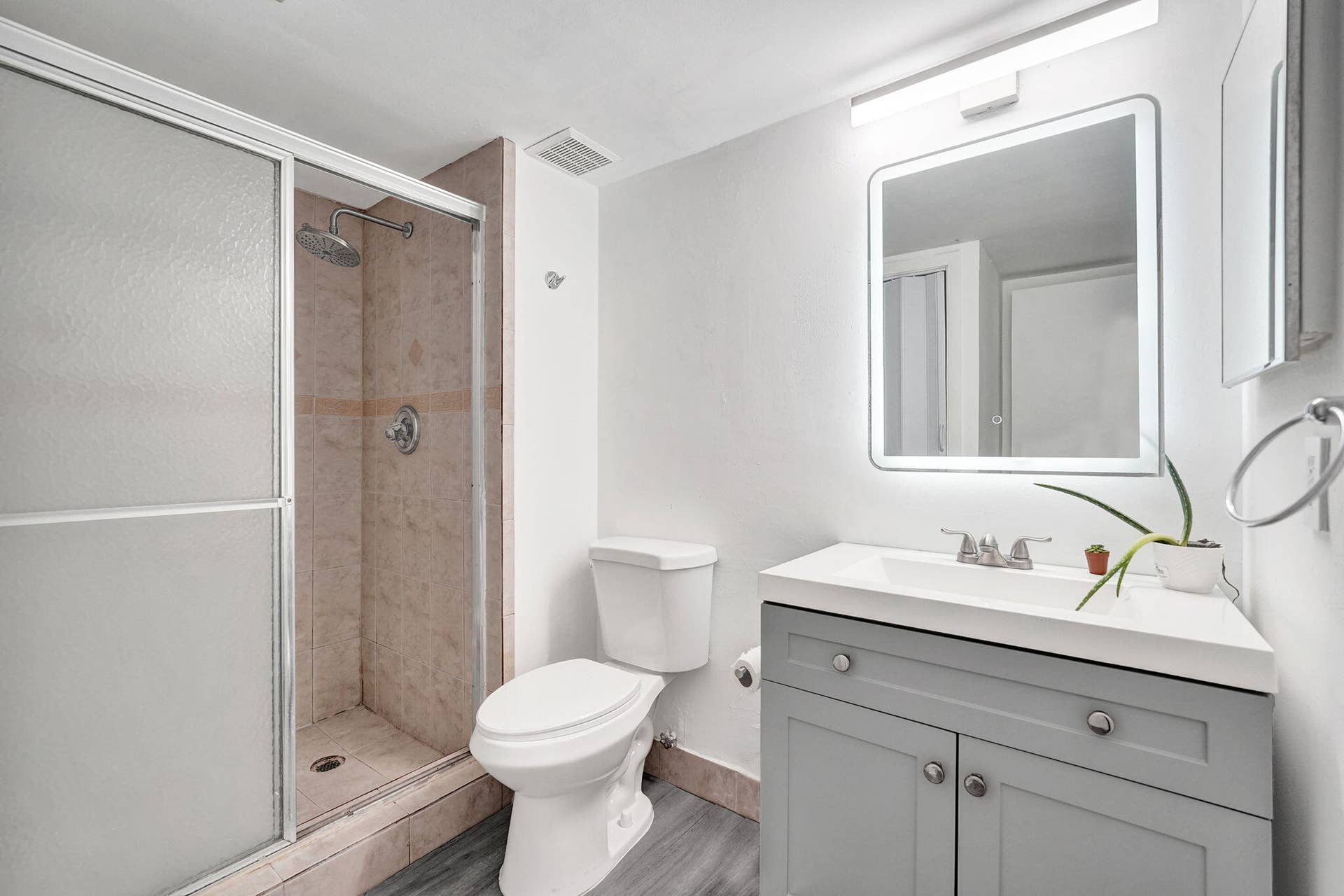 310 Lakeview Drive, #105, Weston, FL 33326 13-web-or-mls-DSC05264