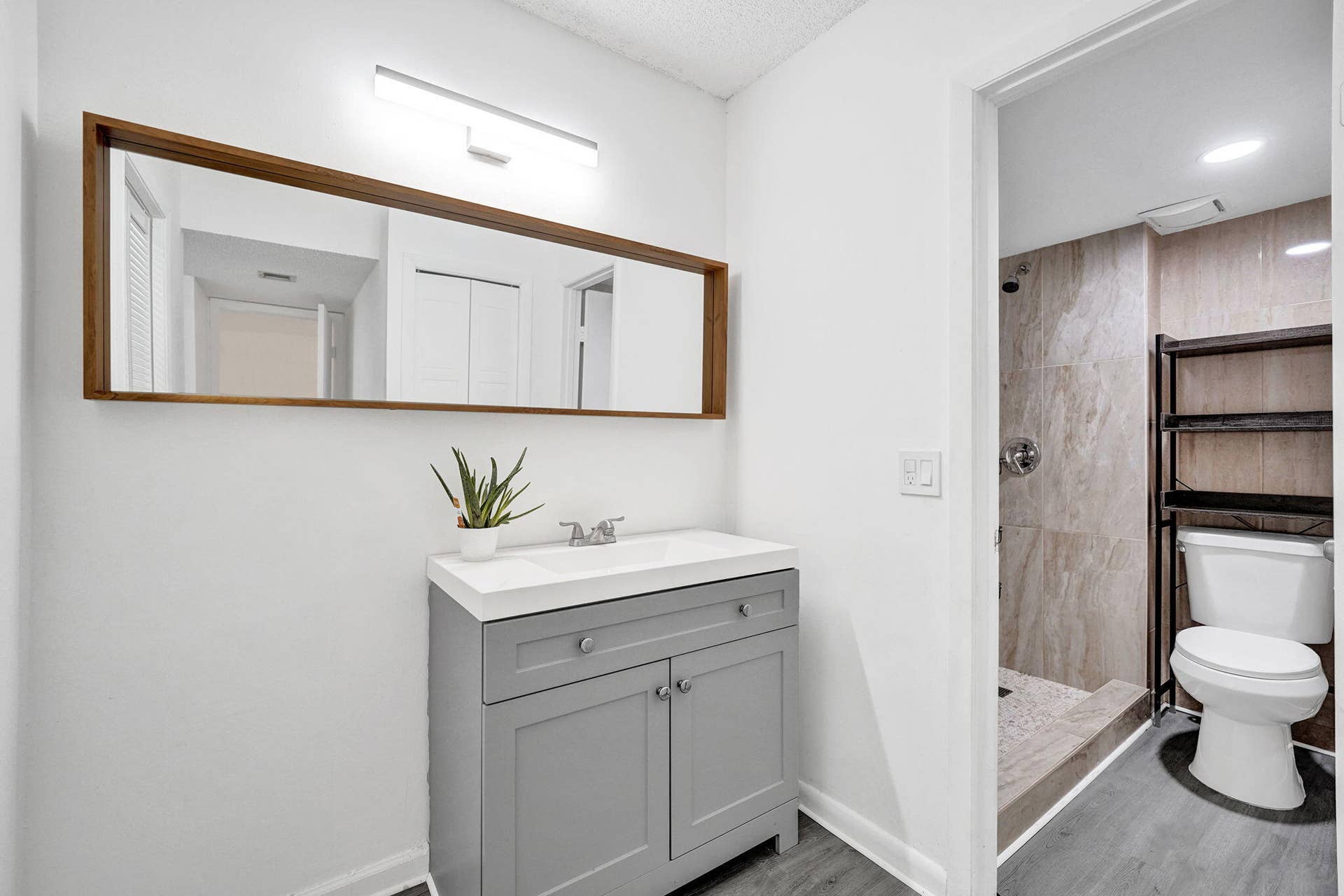 310 Lakeview Drive, #105, Weston, FL 33326 22-web-or-mls-DSC05291