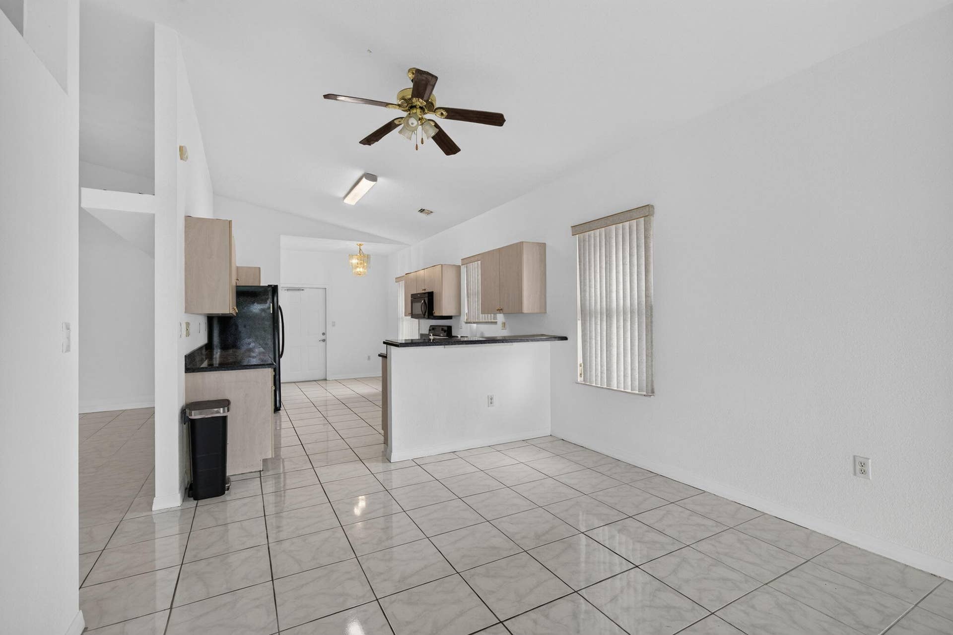 900 SE 2ND Avenue, Dania Beach, FL 33004 15-web-or-mls-_A7A9459