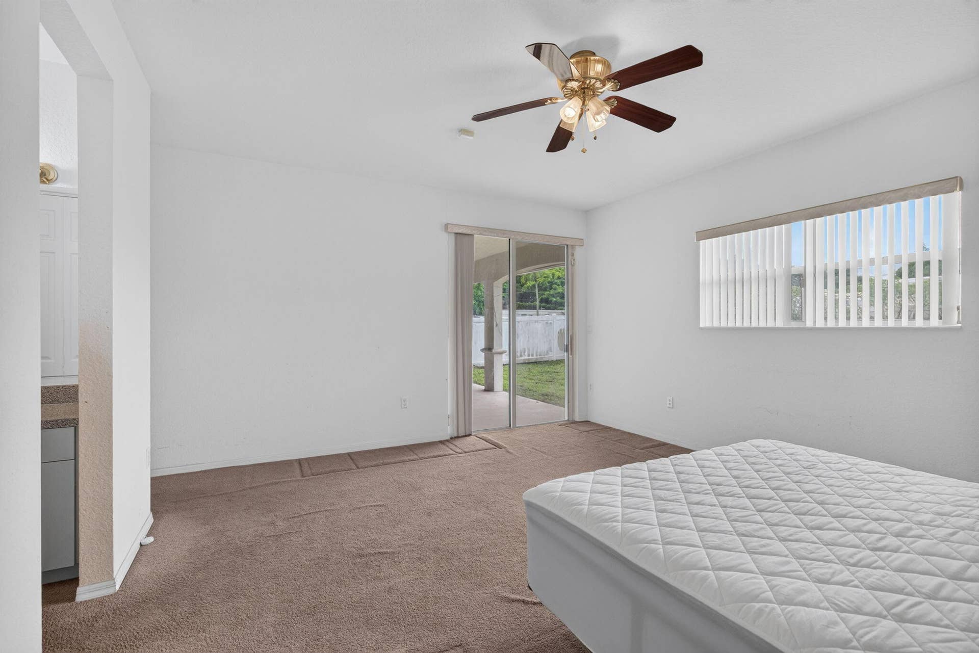 900 SE 2ND Avenue, Dania Beach, FL 33004 24-web-or-mls-_A7A9501