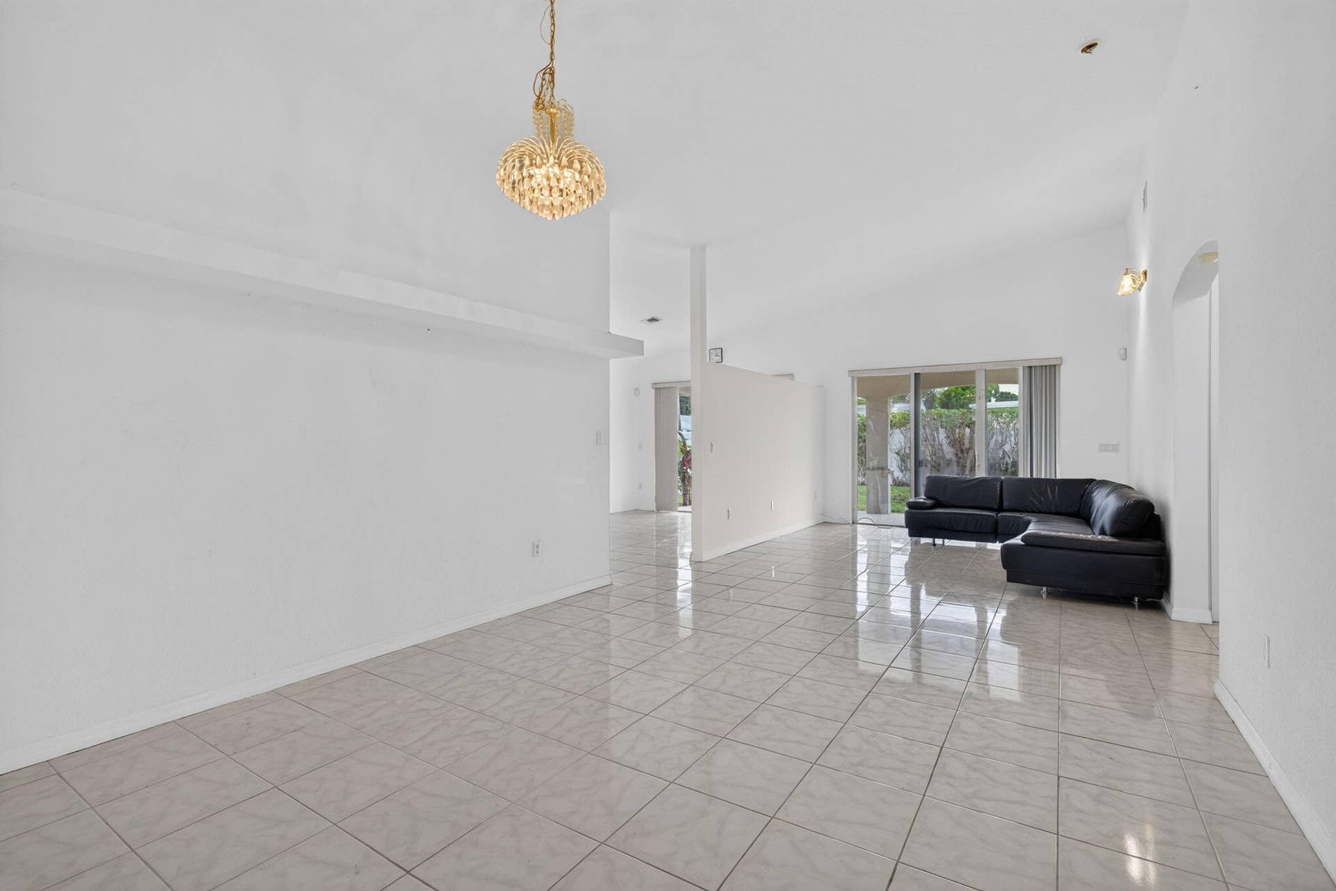 900 SE 2ND Avenue, Dania Beach, FL 33004 7-web-or-mls-_A7A9411