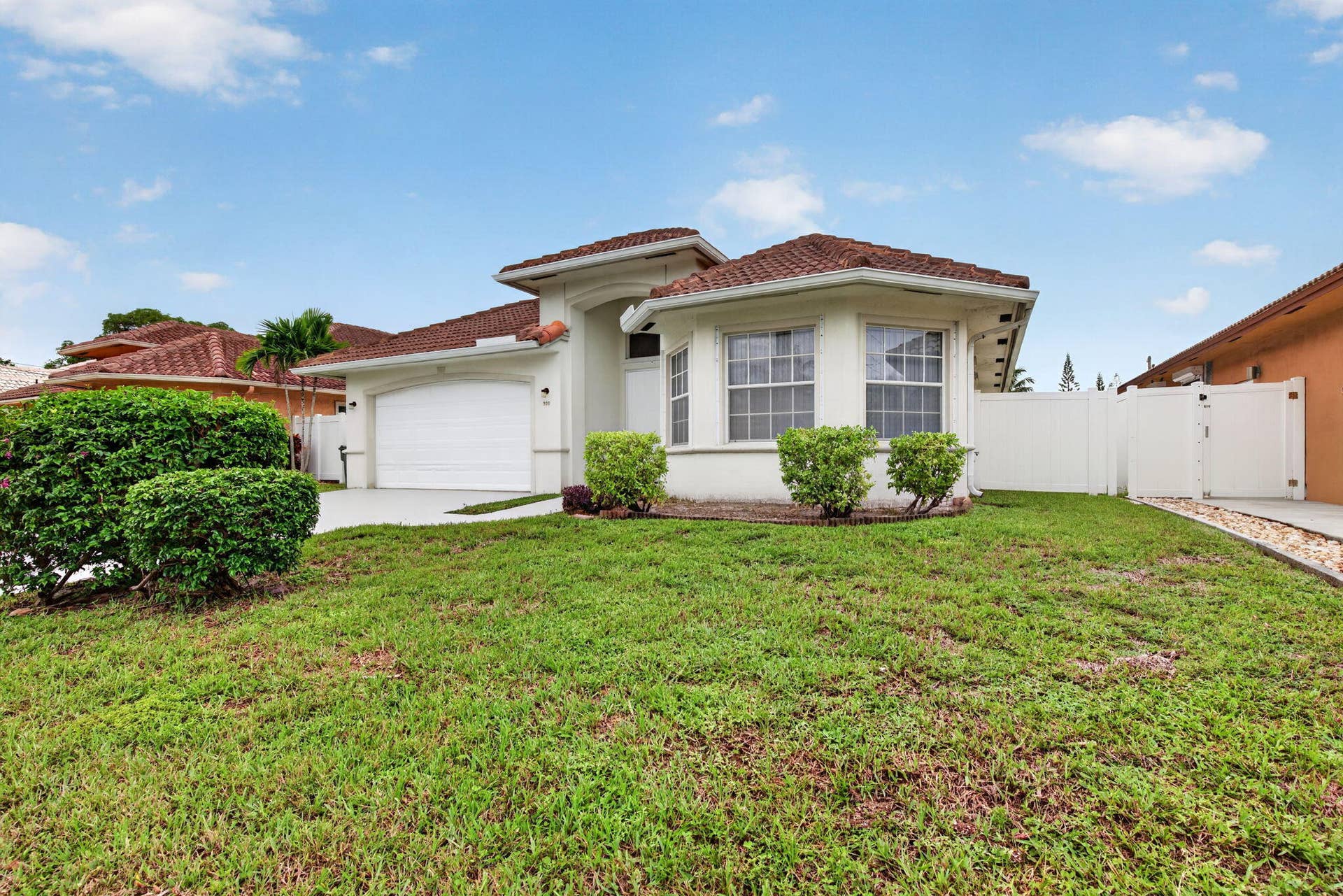 900 SE 2ND Avenue, Dania Beach, FL 33004 3-web-or-mls-_A7A9612