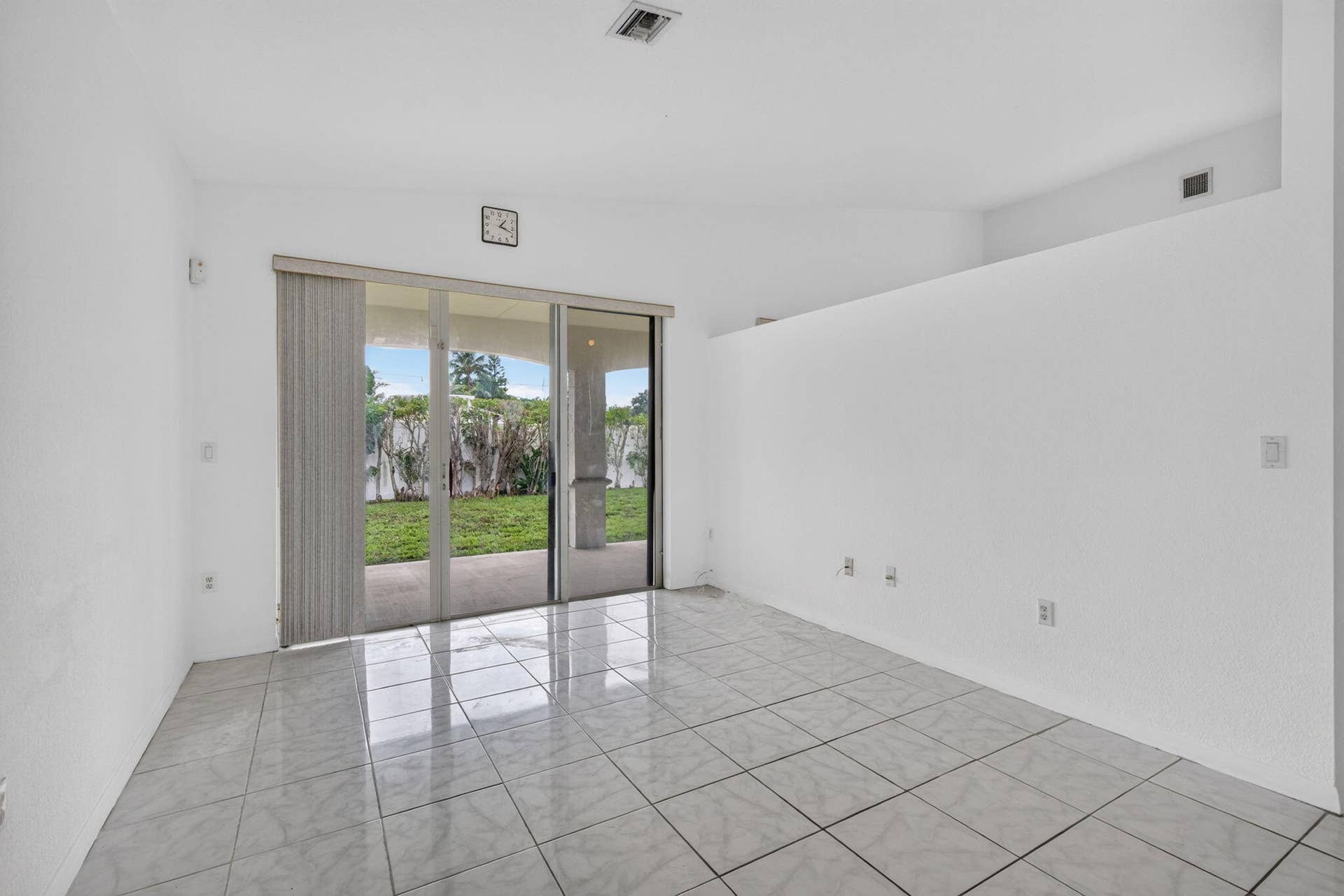 900 SE 2ND Avenue, Dania Beach, FL 33004 13-web-or-mls-_A7A9447